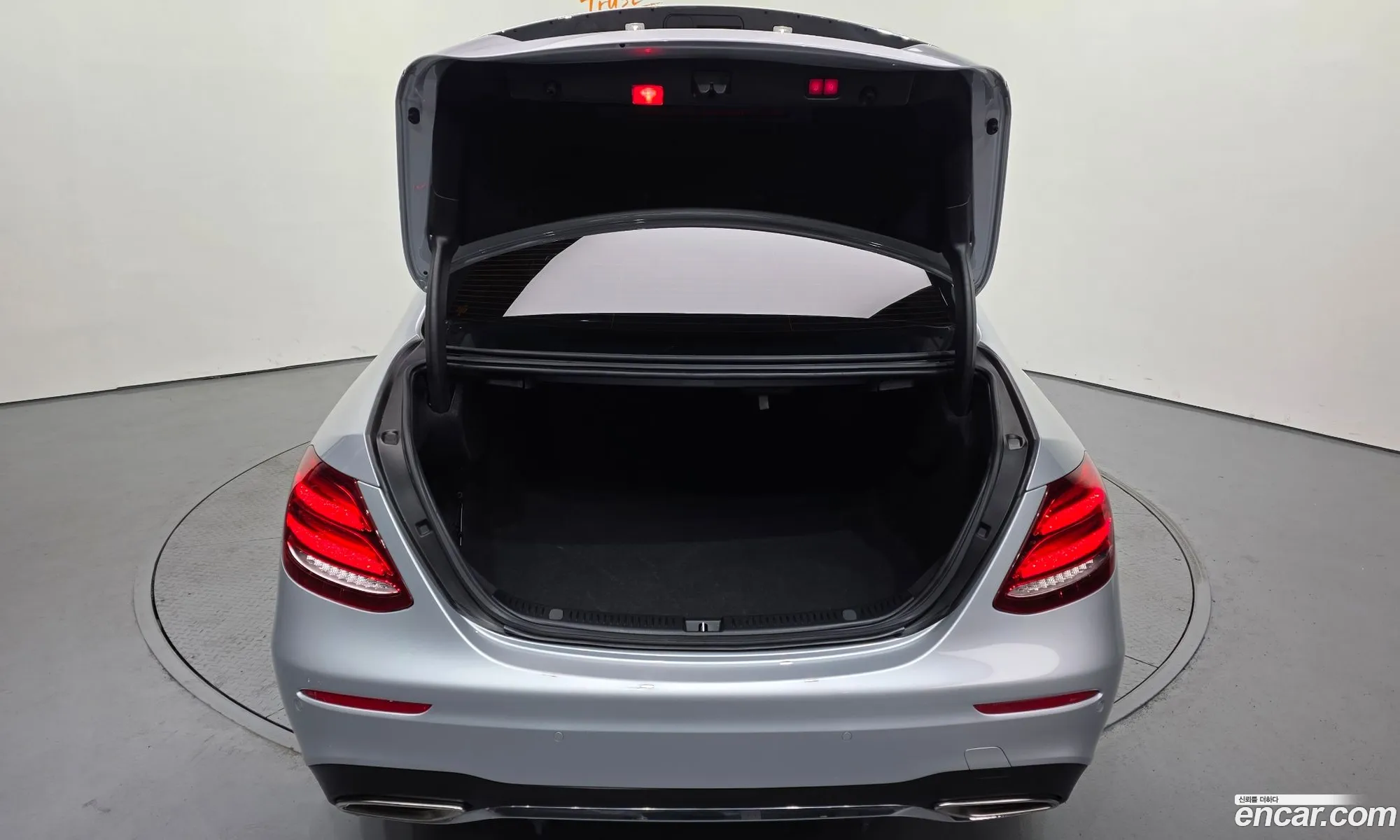 Mercedes-Benz E-Class W213 2020 — 10