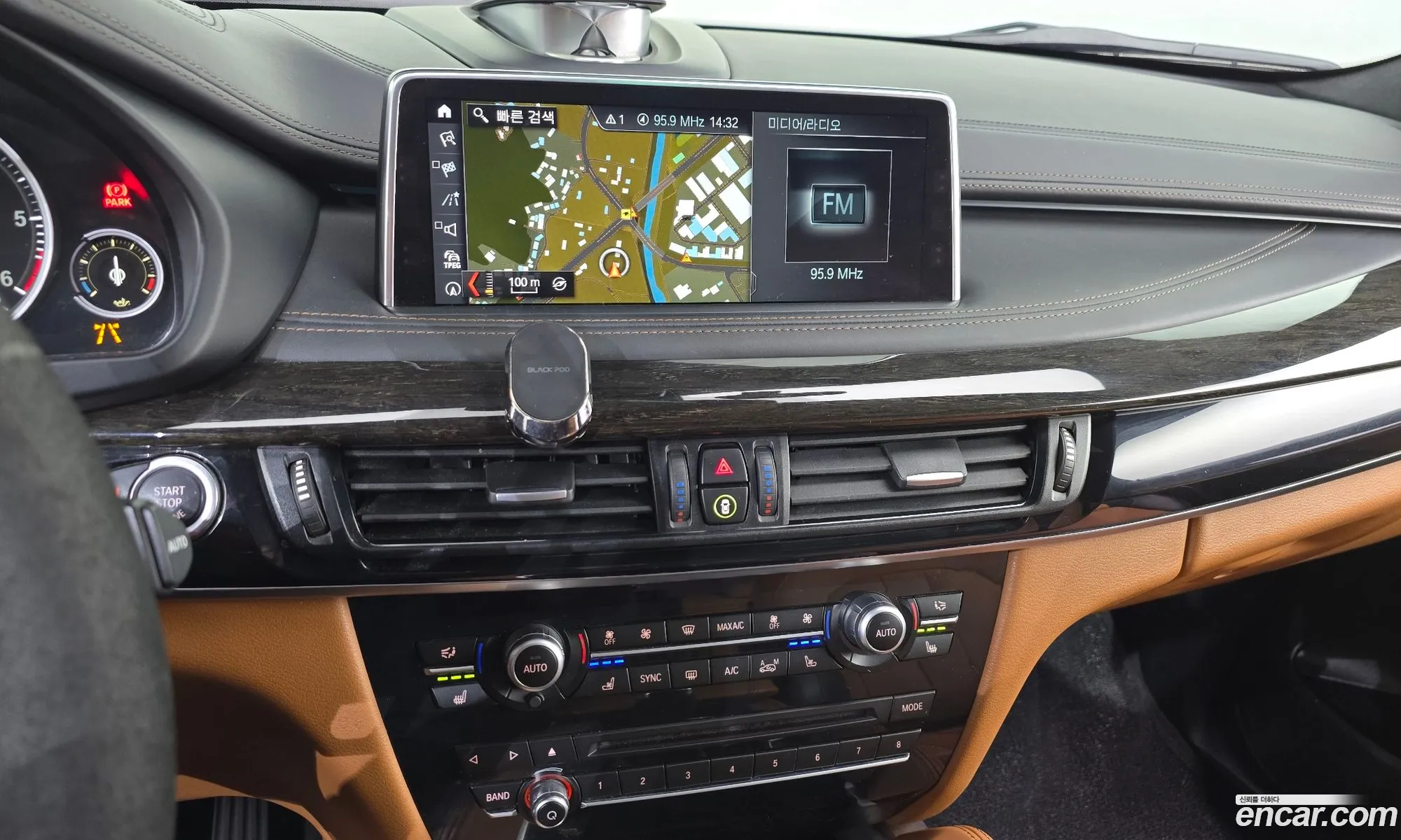 BMW X6 2018 WBAKV6104J0W37256 — 18