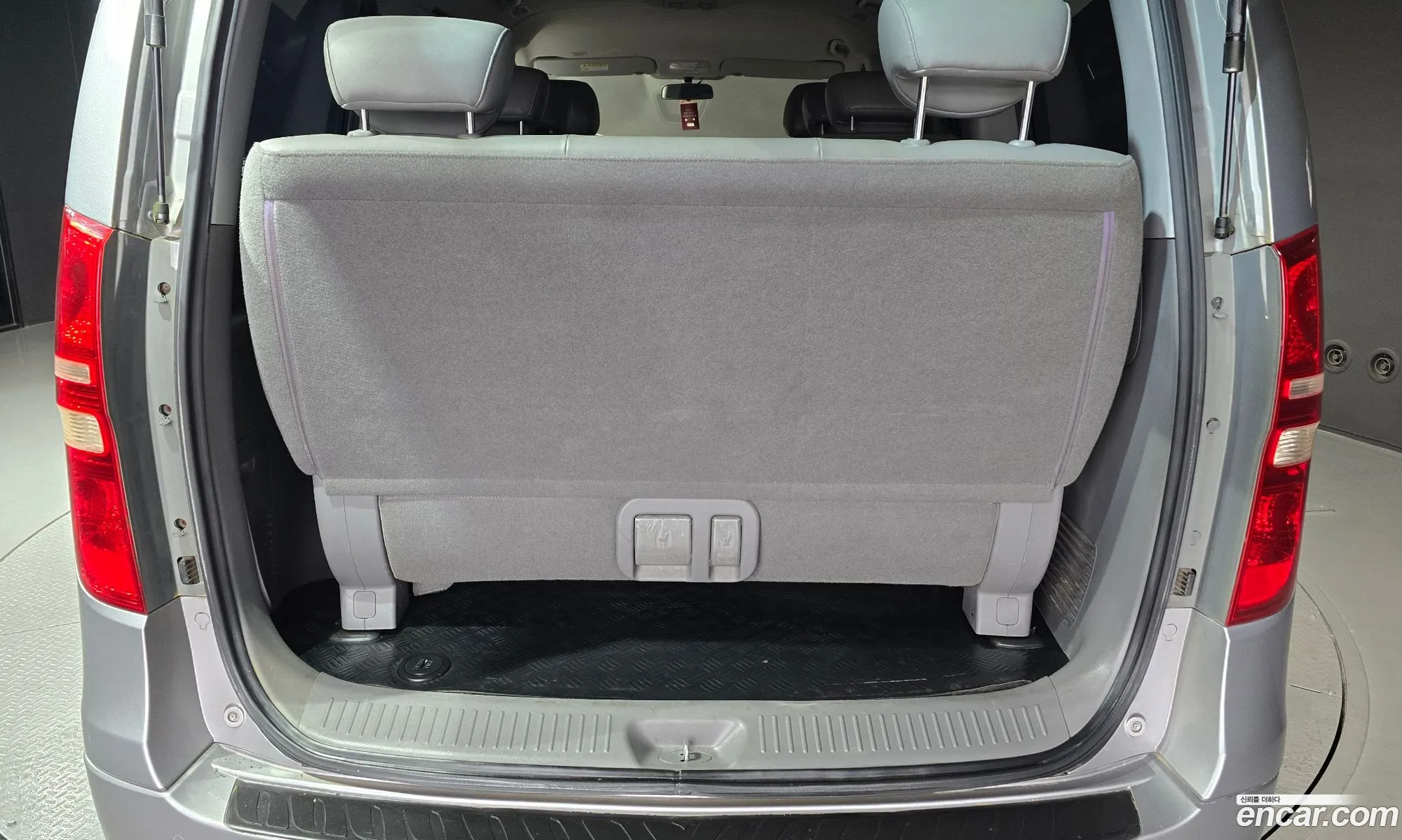 Hyundai Grand Starex 2013 — 14
