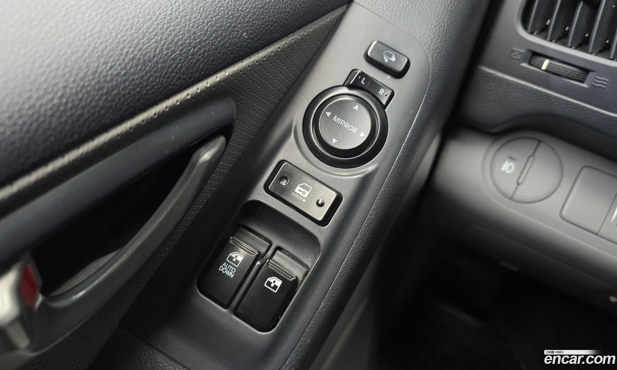 Hyundai Grand Starex 2013 — 3
