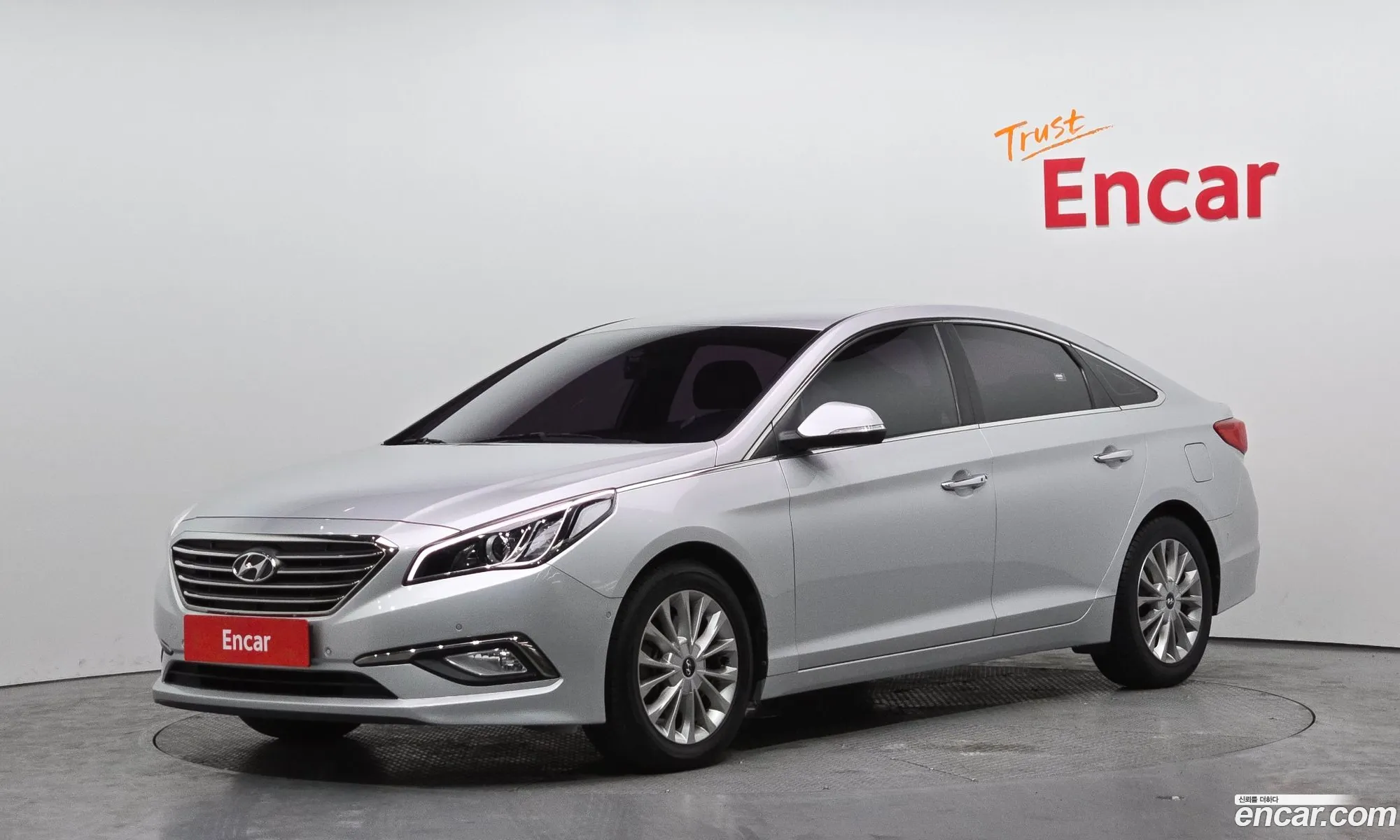 Hyundai LF Sonata 2014 — 17