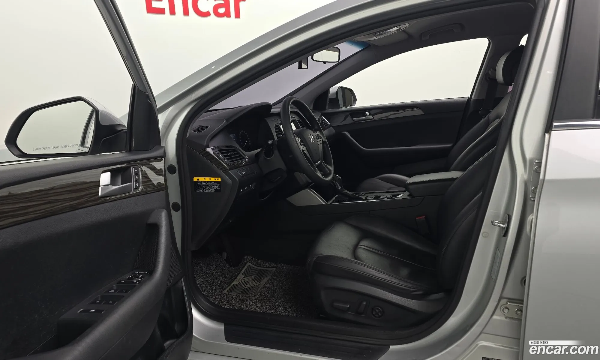 Hyundai LF Sonata 2014 — 14