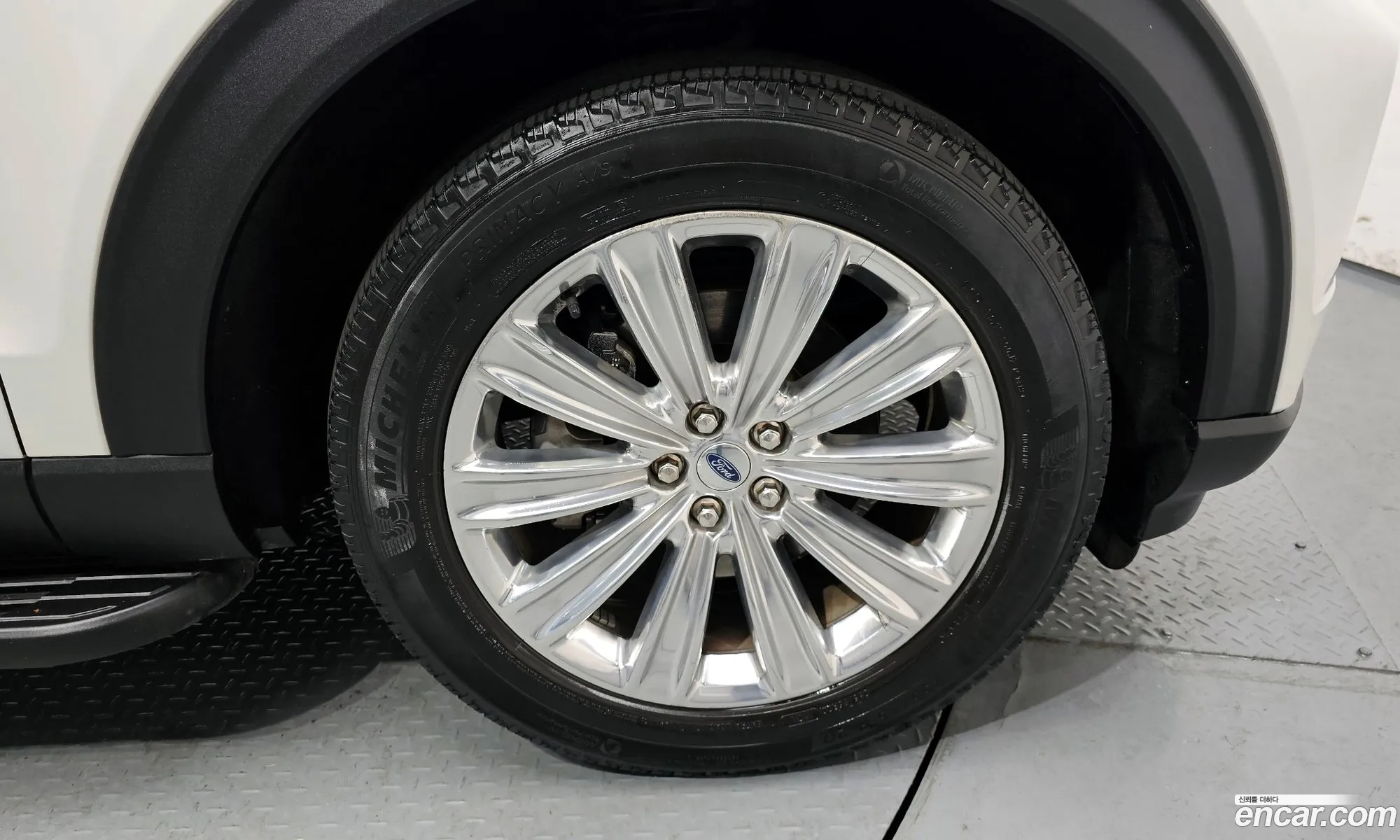 Ford Explorer 6th Gen 2020 1FMSK8FH5LGB58808 — 17