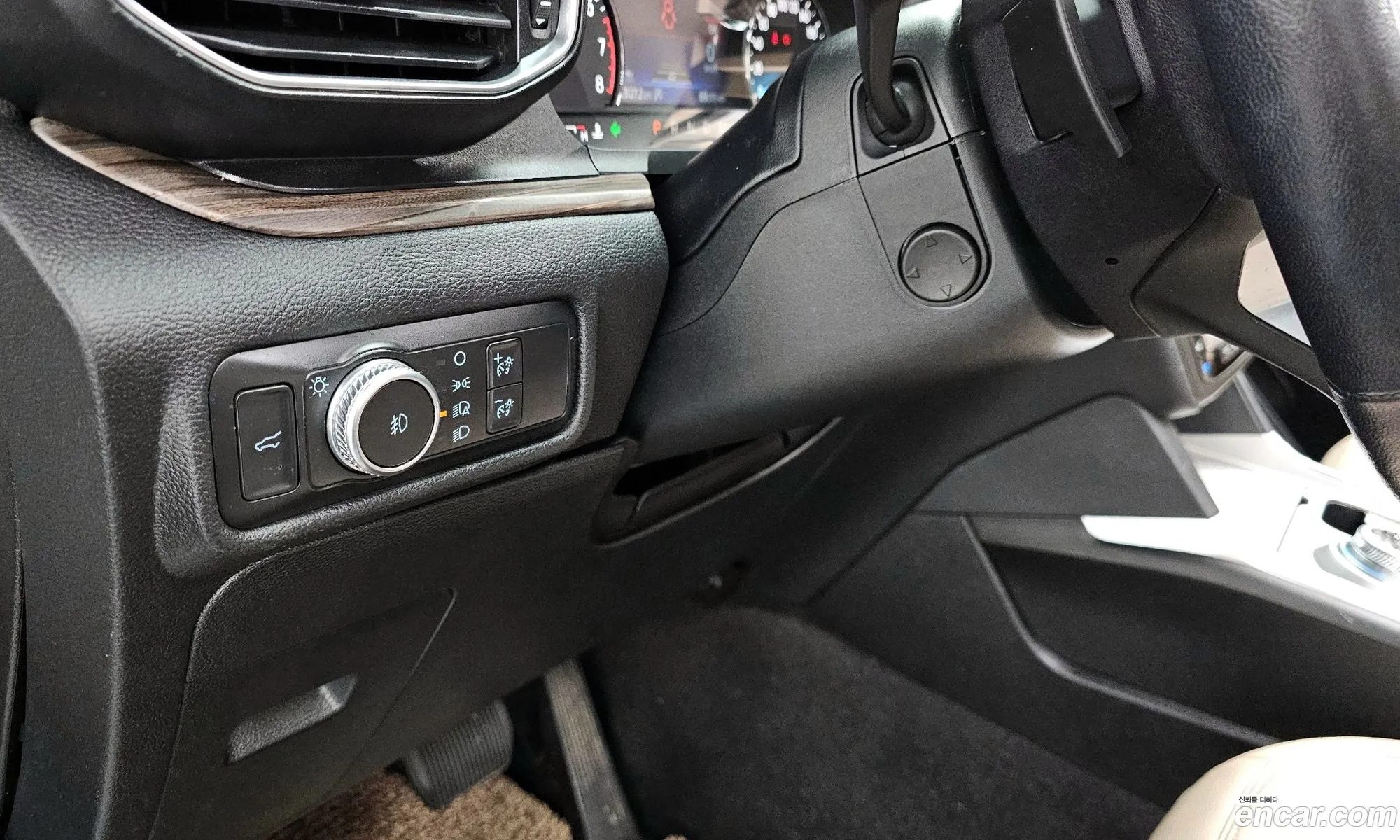 Ford Explorer 6th Gen 2020 1FMSK8FH5LGB58808 — 10