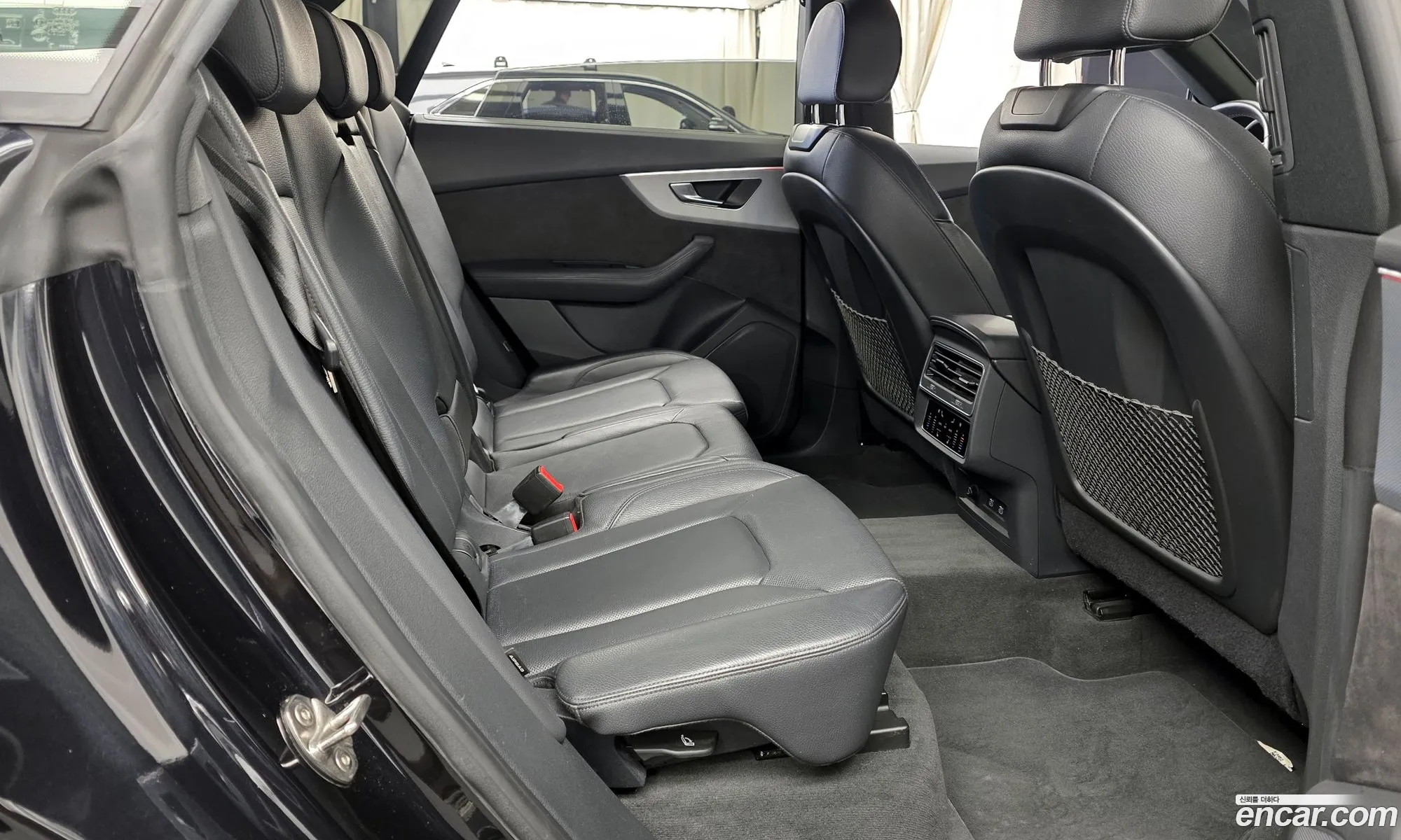 Audi Q8 2021 WAUZZZF10MD002084 — 13