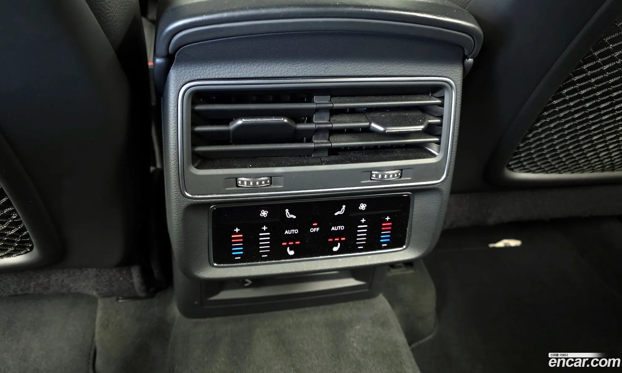 Audi Q8 2021 WAUZZZF10MD002084 — 11