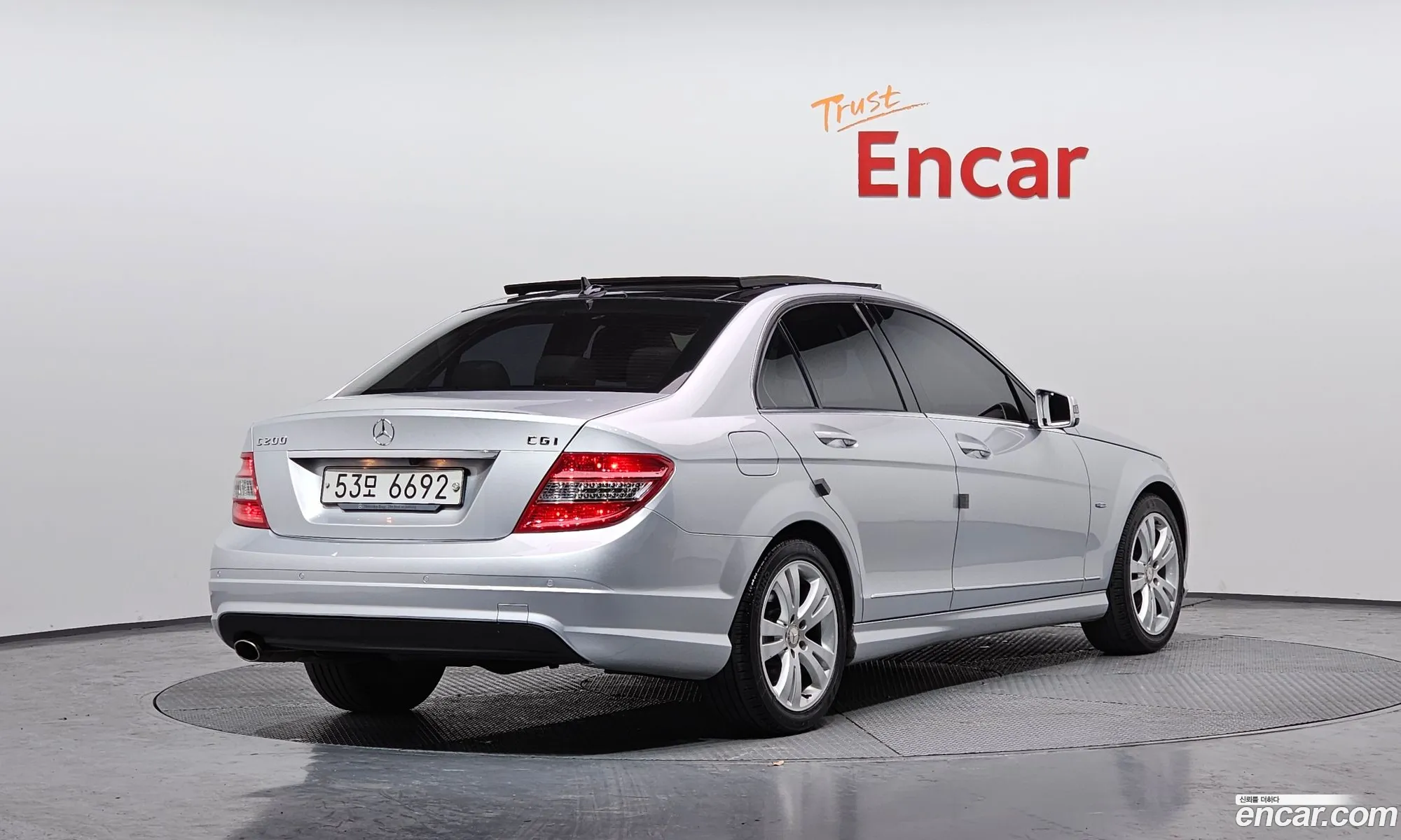Mercedes-Benz C-Class W204 2011 WDDGF4JB9BA519829 — 12