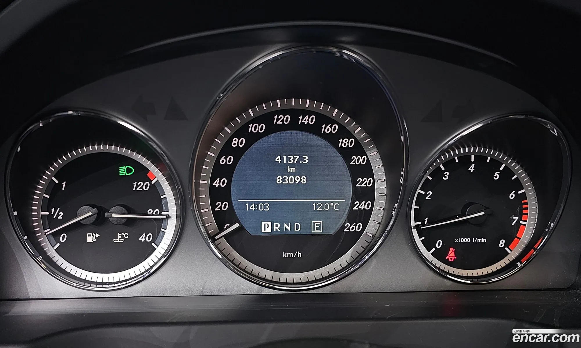 Mercedes-Benz C-Class W204 2011 WDDGF4JB9BA519829 — 4