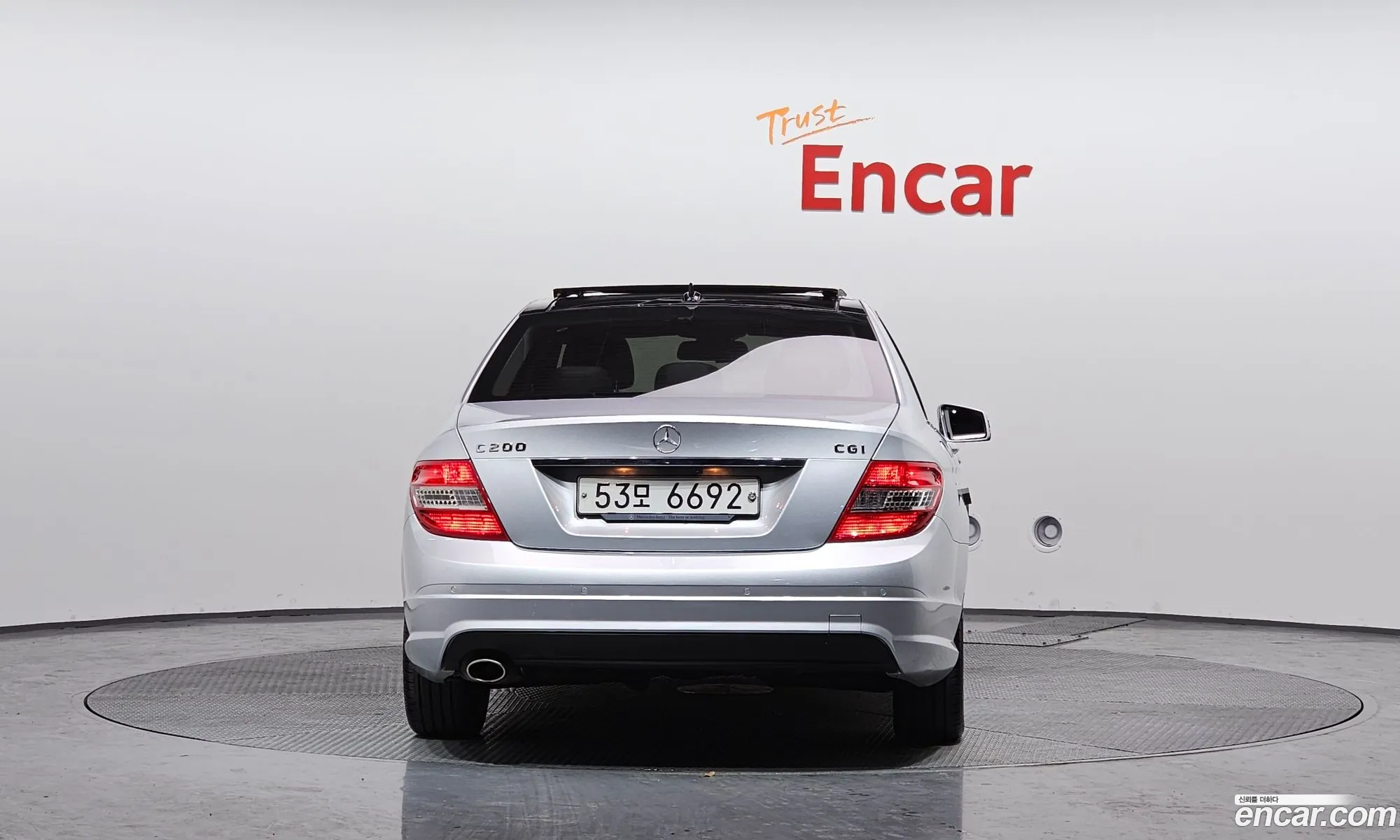 Mercedes-Benz C-Class W204 2011 WDDGF4JB9BA519829 — 2