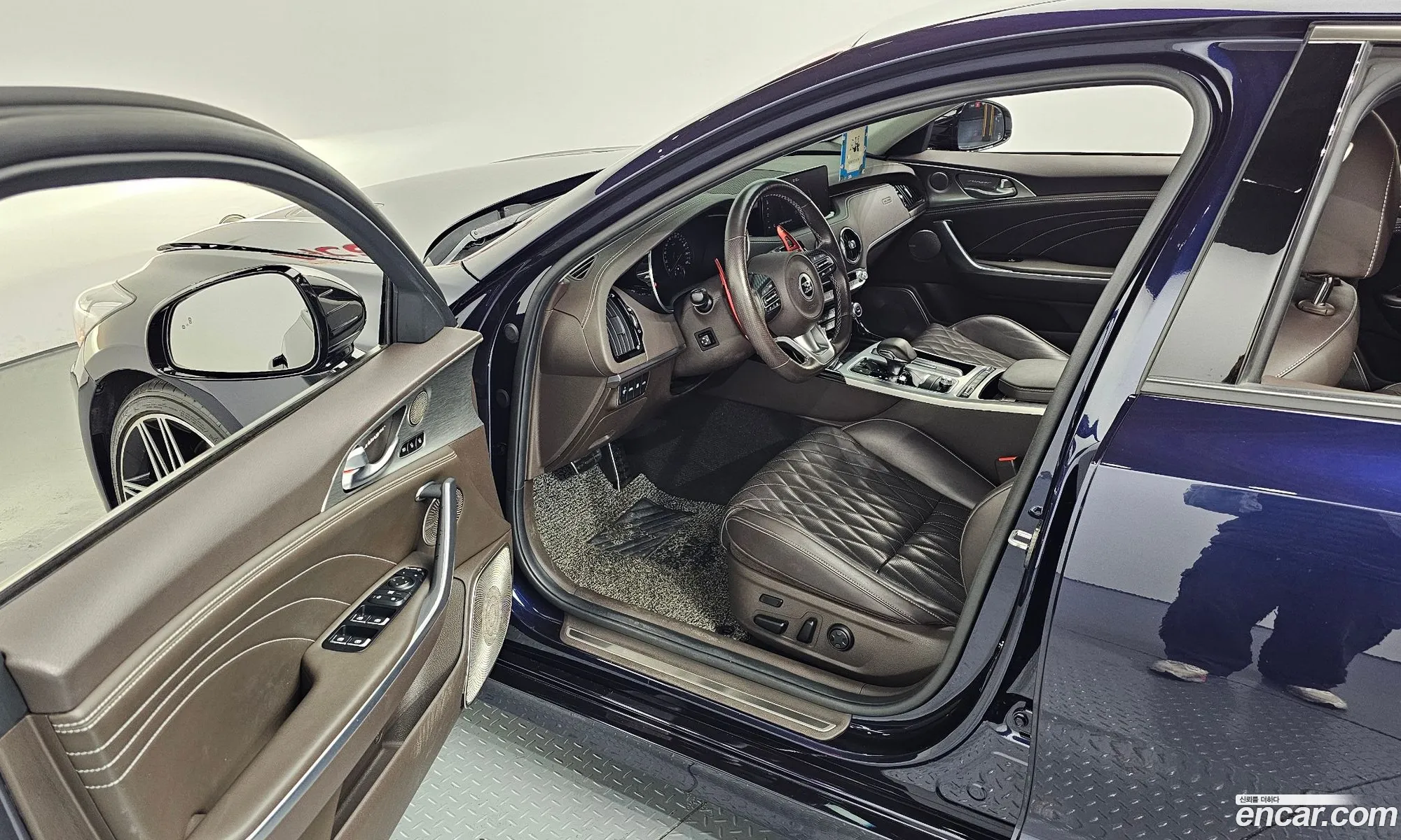Kia Stinger Meister 2020 — 12