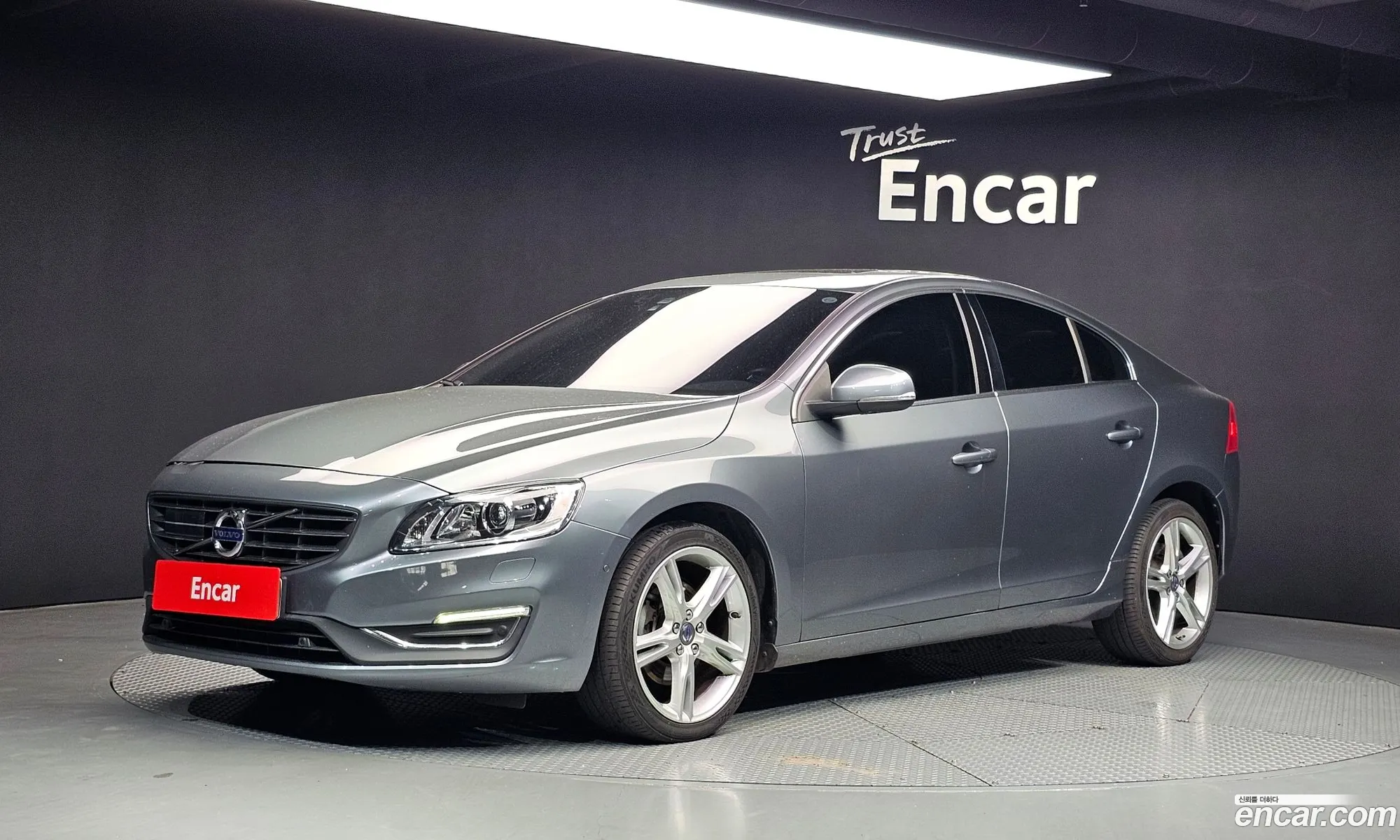 Volvo S60 2018 — 14
