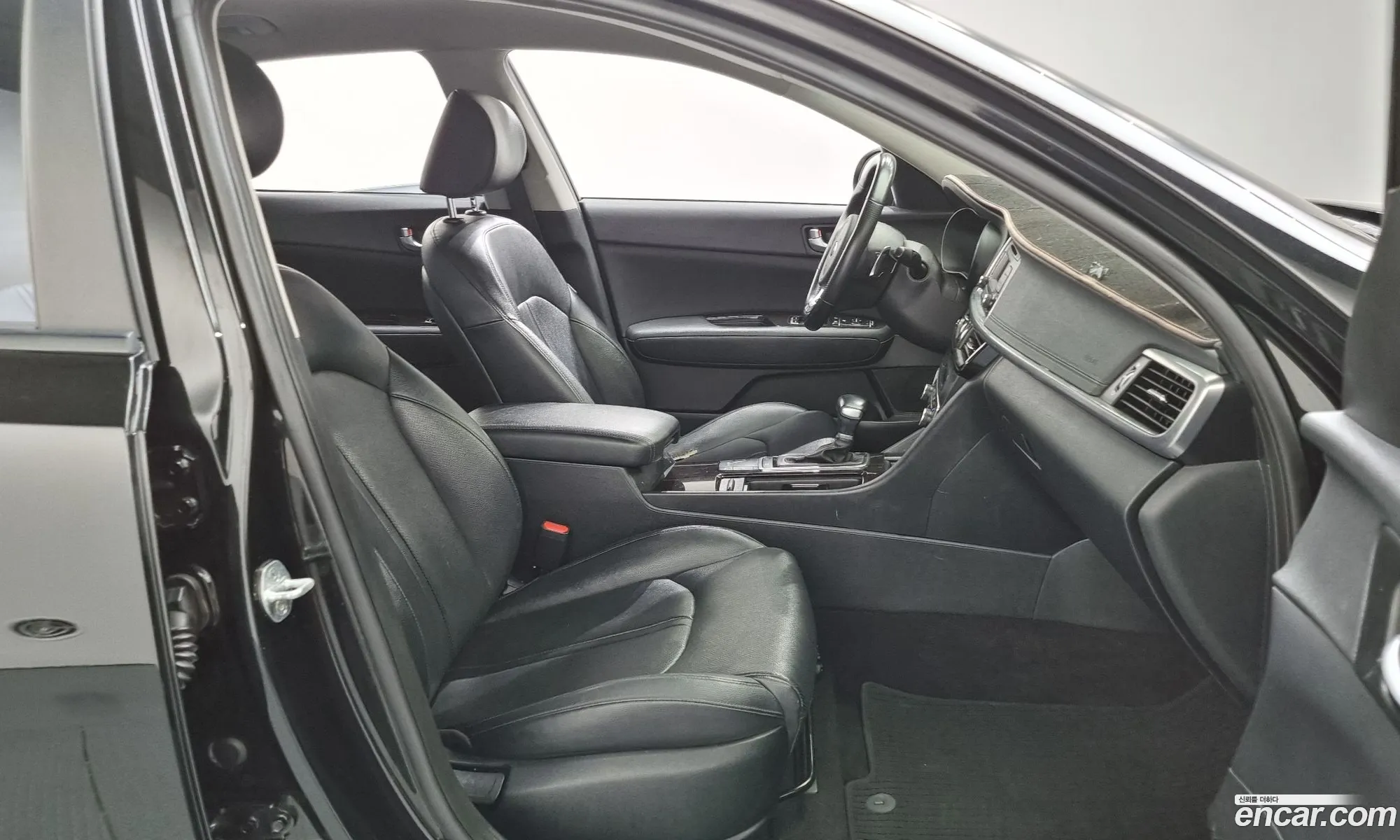 Kia K5 2016 KNAGX411BHA119017 — 9