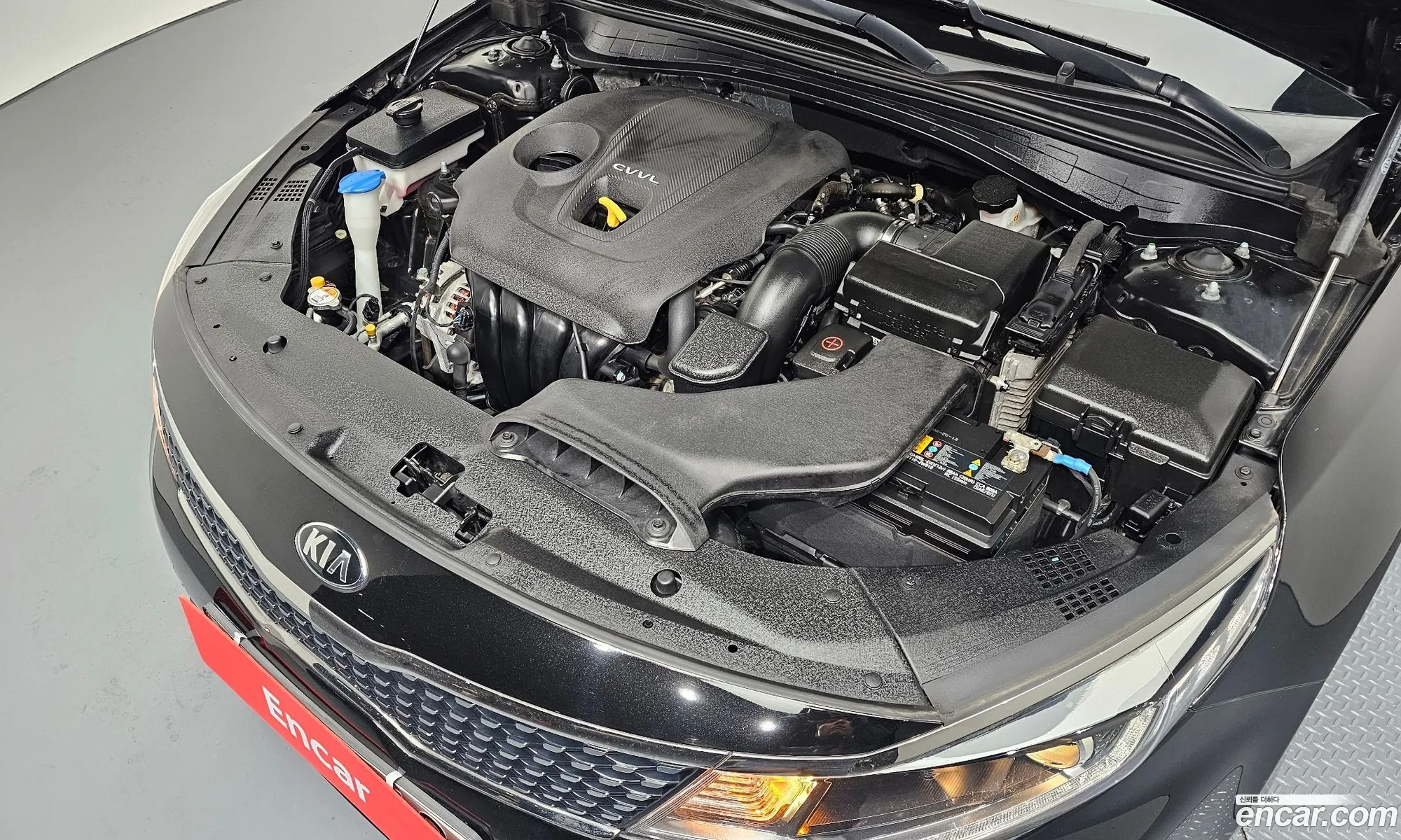 Kia K5 2016 KNAGX411BHA119017 — 19
