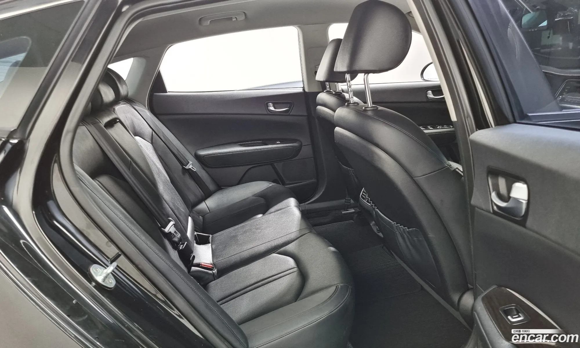 Kia K5 2016 KNAGX411BHA119017 — 15
