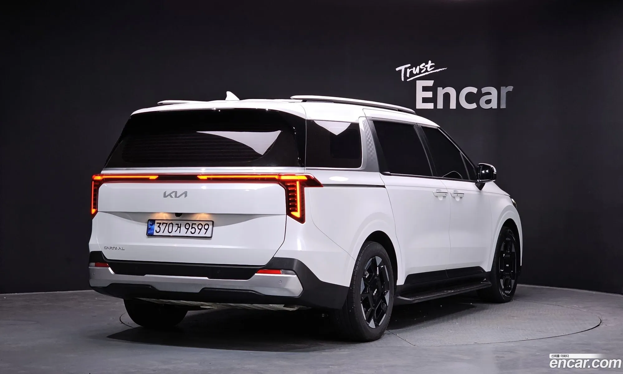 Kia Carnival 2024 — 11