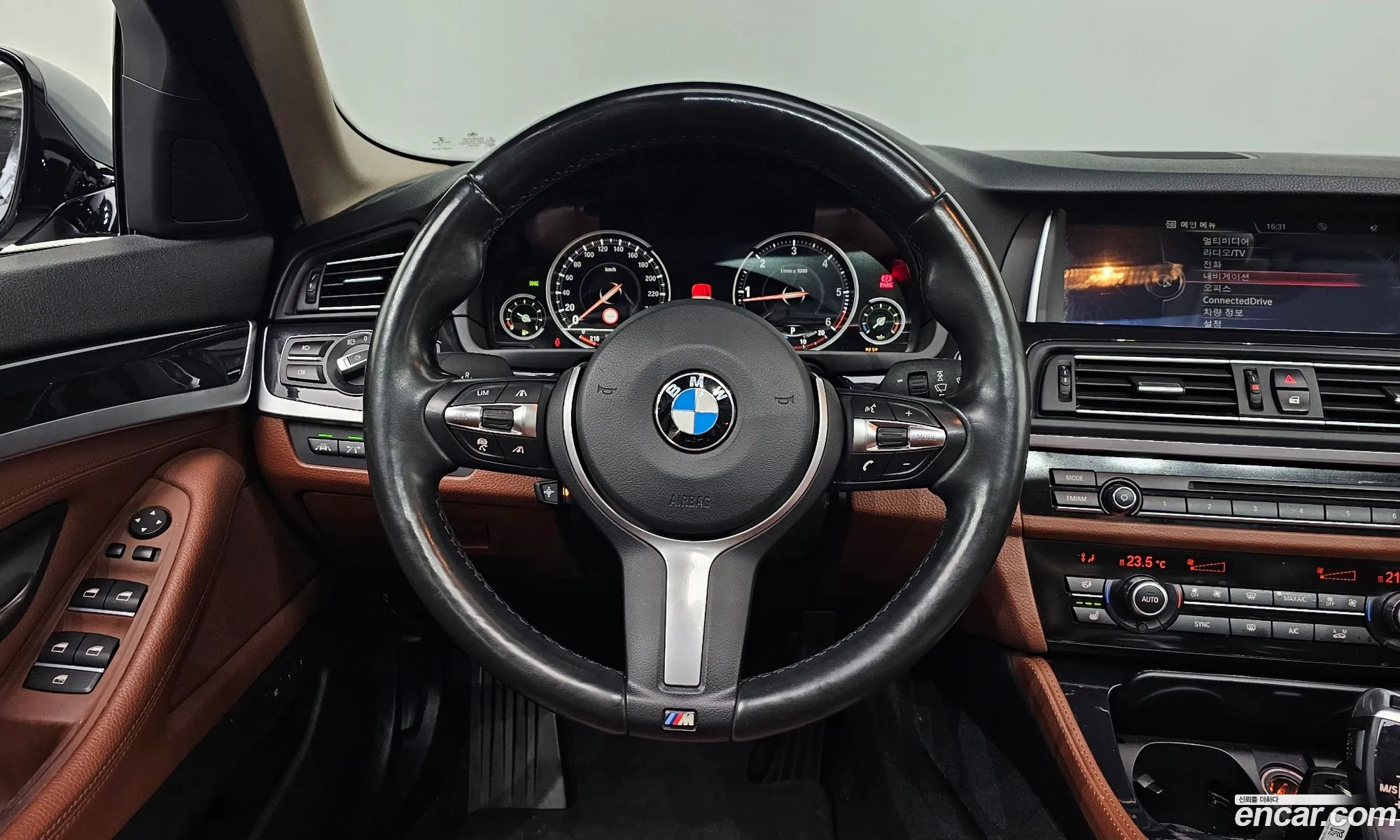 BMW 5 Series 2016 WBA5E5105GG205024 — 9