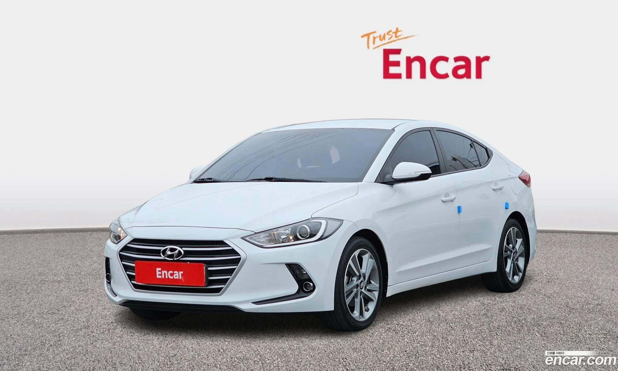 Hyundai Elantra AD 2017 — 10