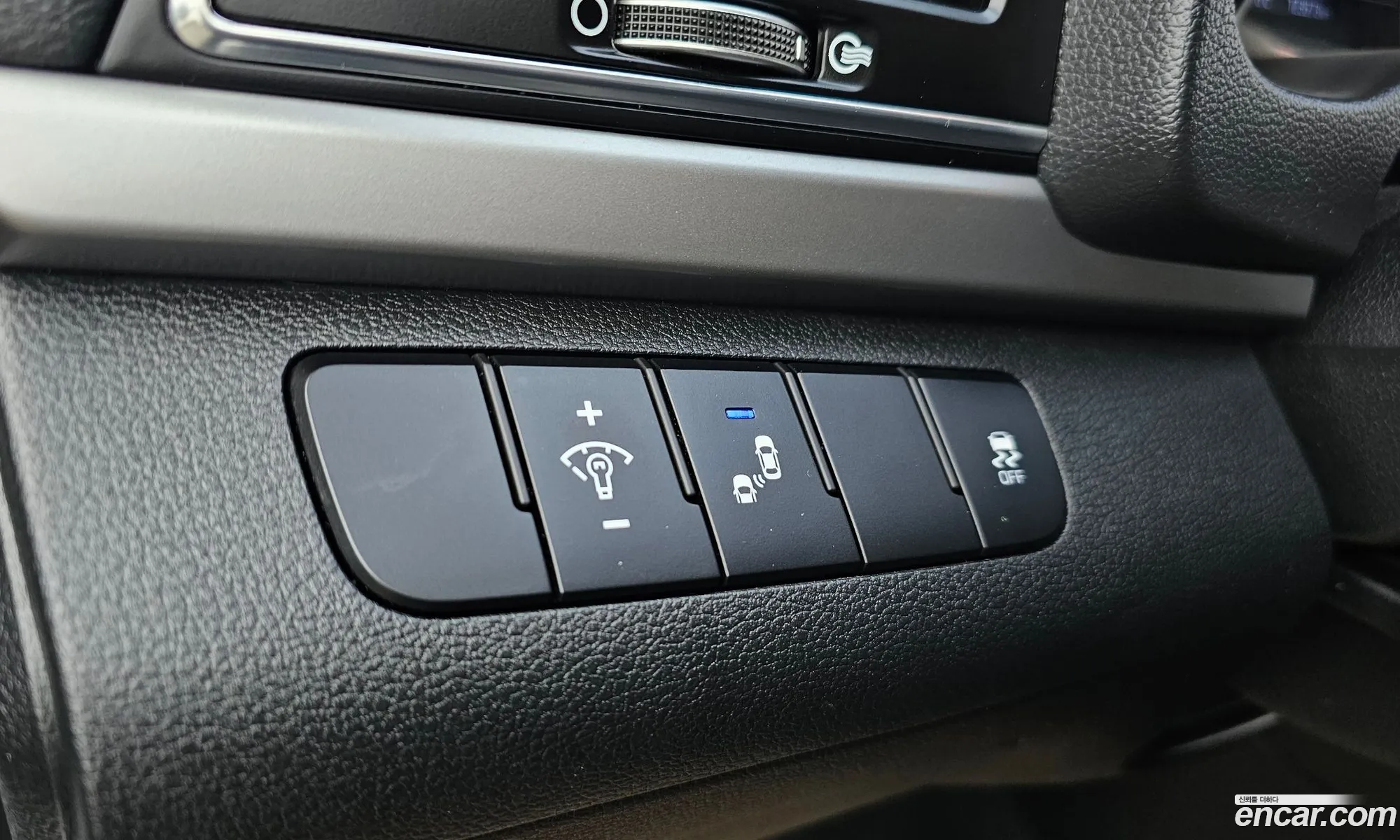 Hyundai Elantra AD 2017 — 19