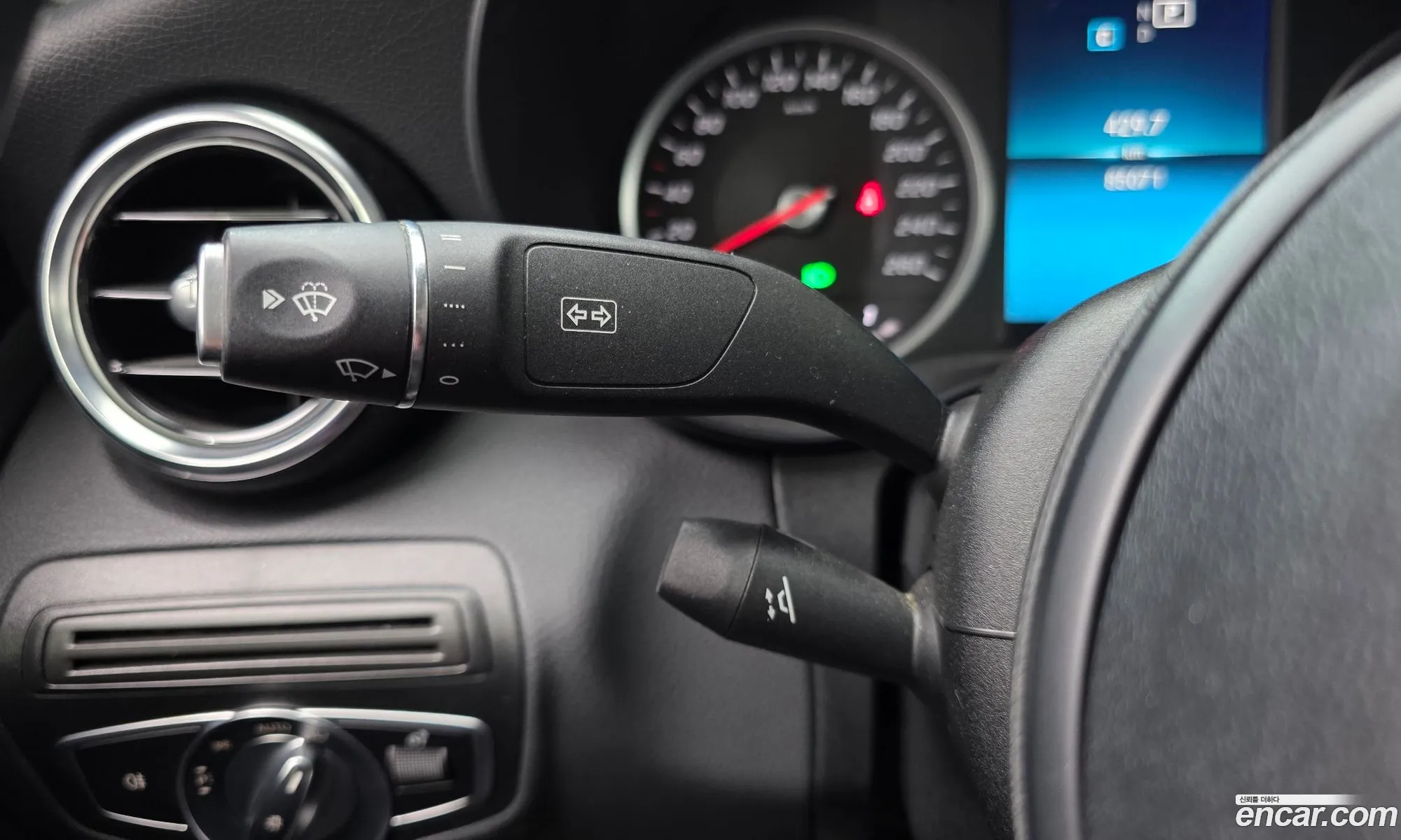 Mercedes-Benz C-Class W205 2019 — 16