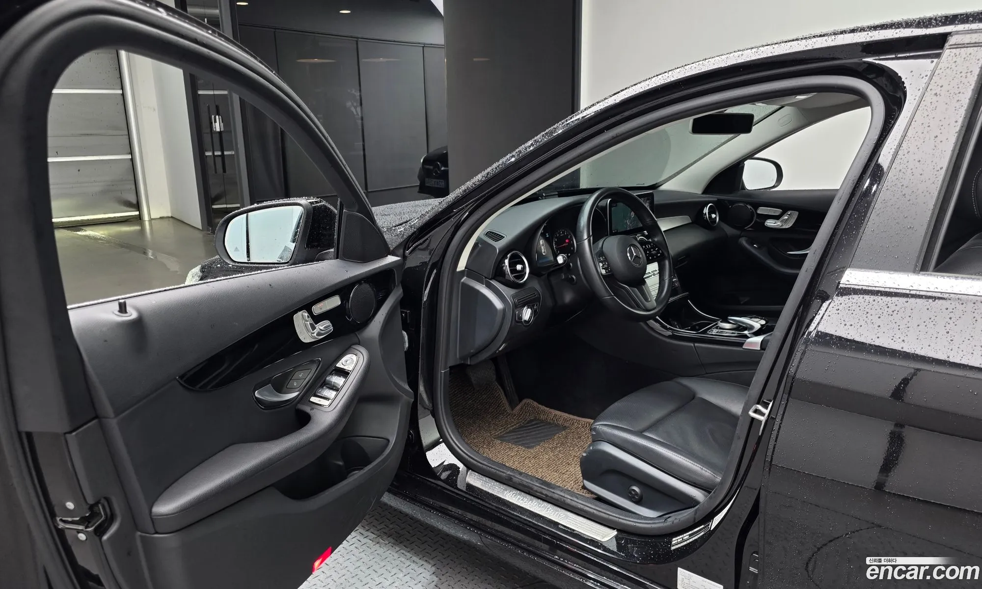 Mercedes-Benz C-Class W205 2019 — 17