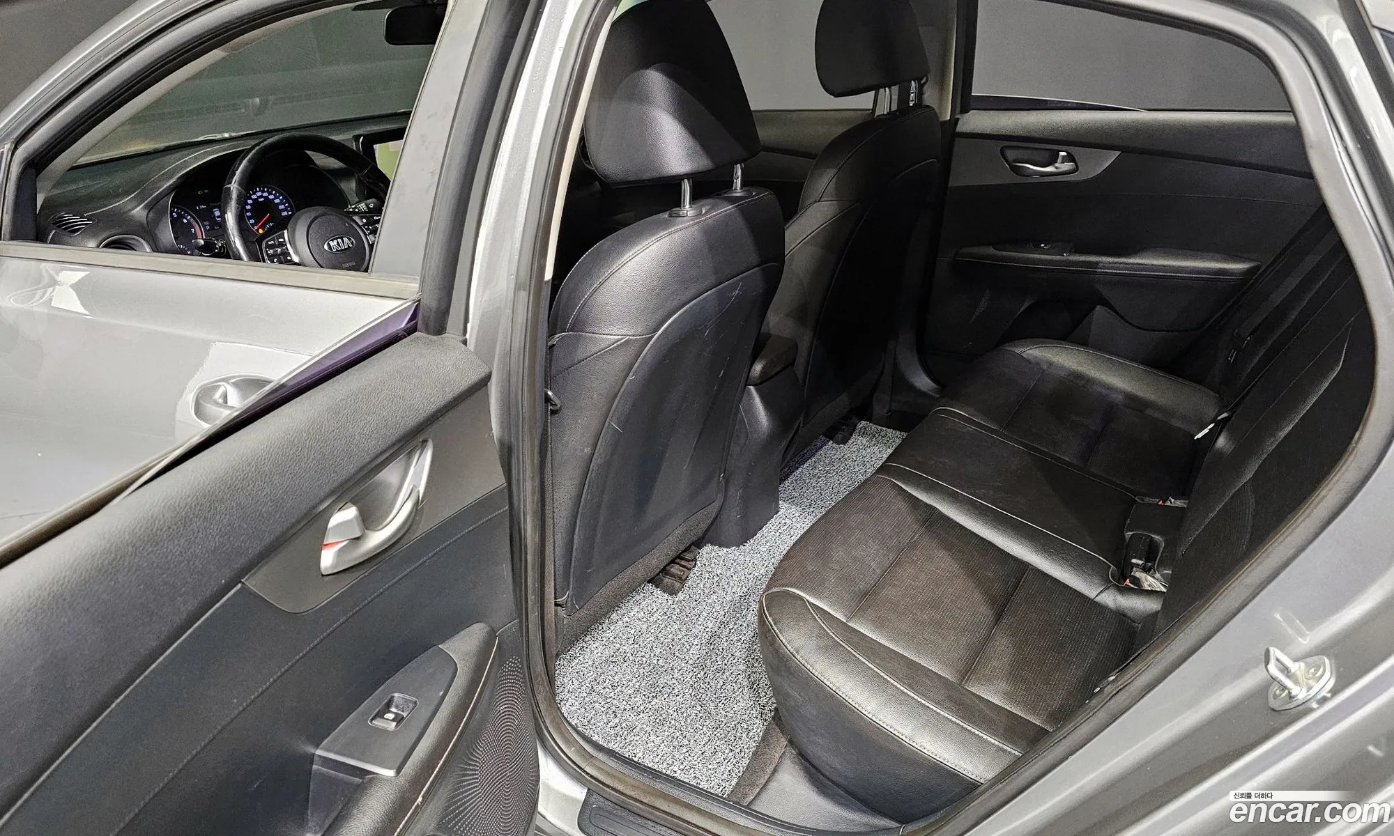 Kia K3 2018 — 9