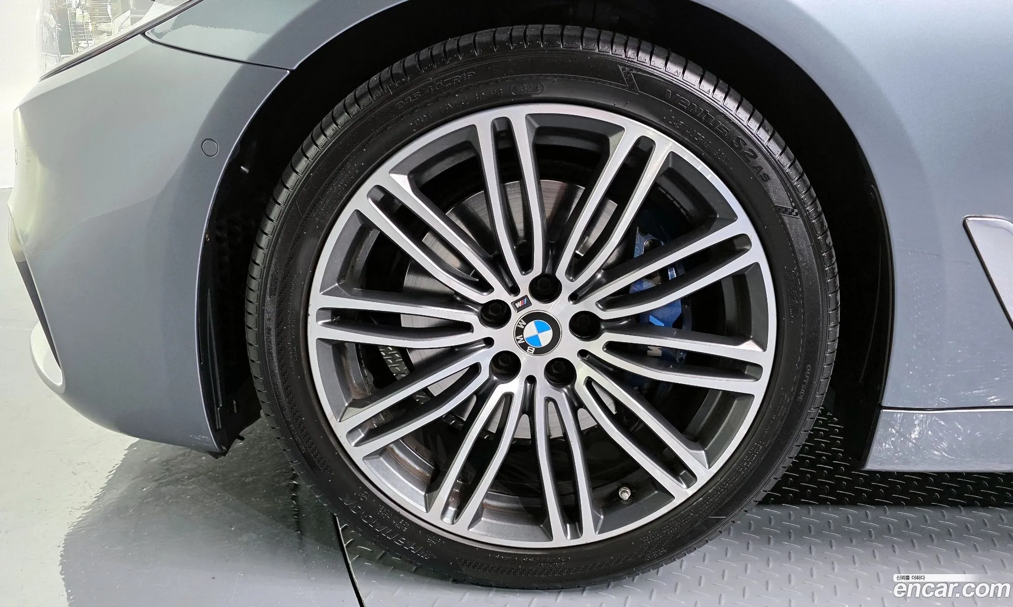 BMW 5 Series 2019 WBAJD3107KWW21516 — 10