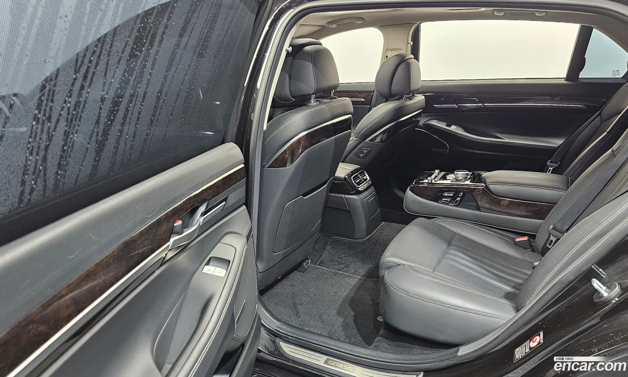 Genesis G90 2018 — 14