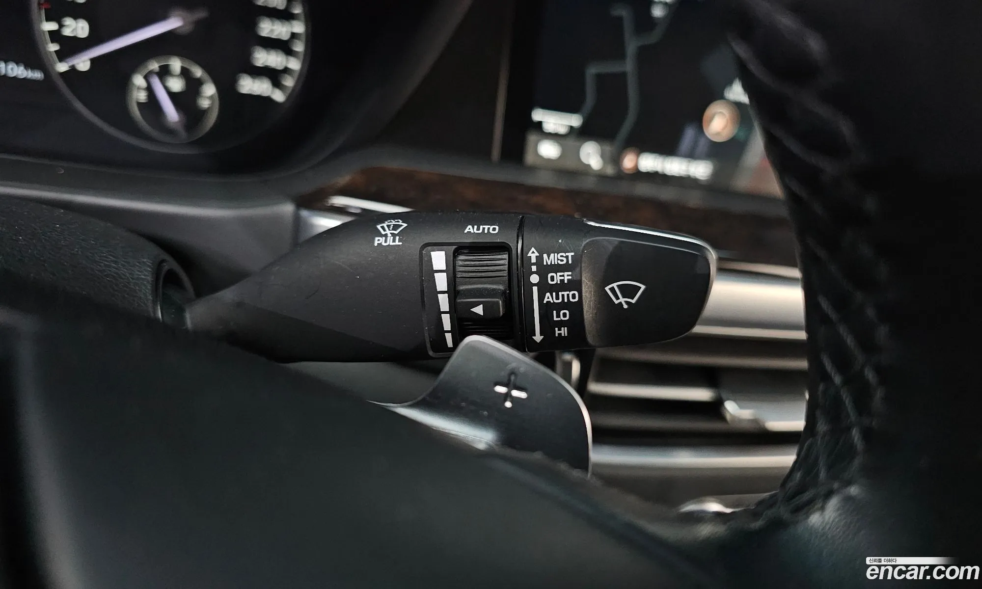 Genesis G90 2018 — 9