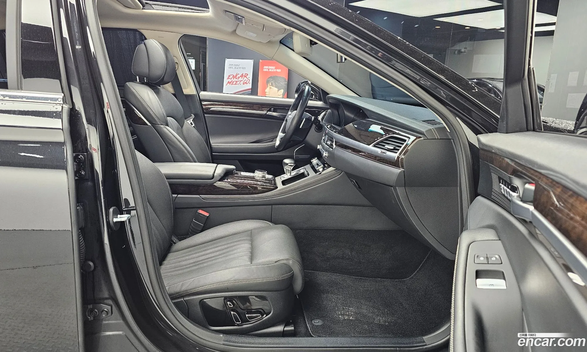 Genesis G90 2018 — 2