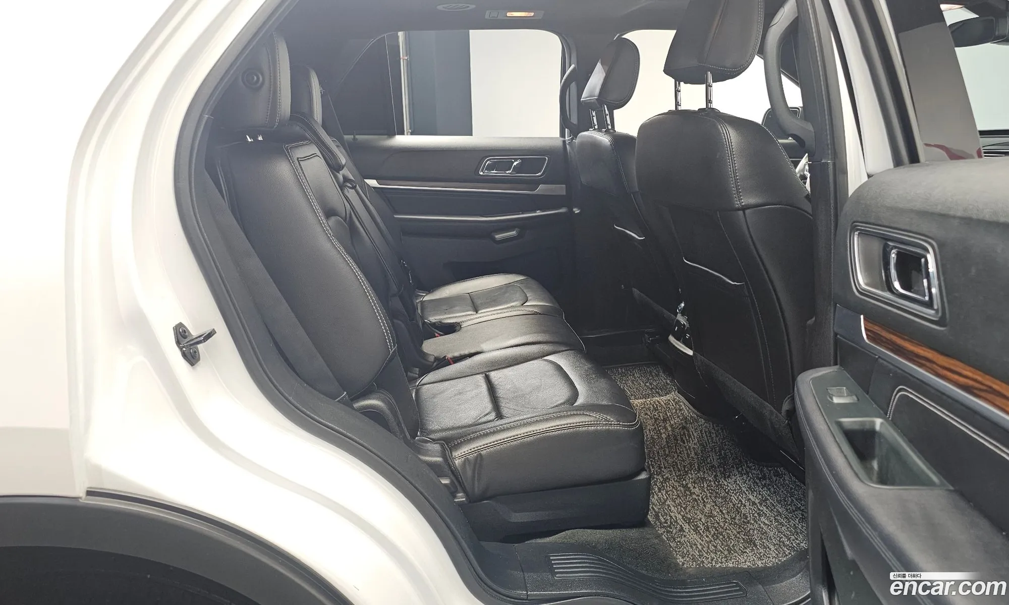 Ford Explorer 2018 — 11