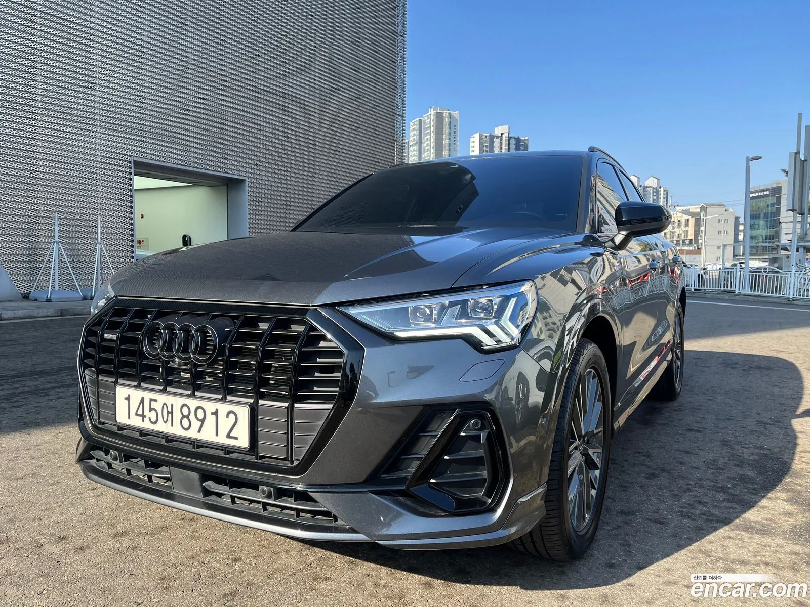 Audi Q3 2025 — 17