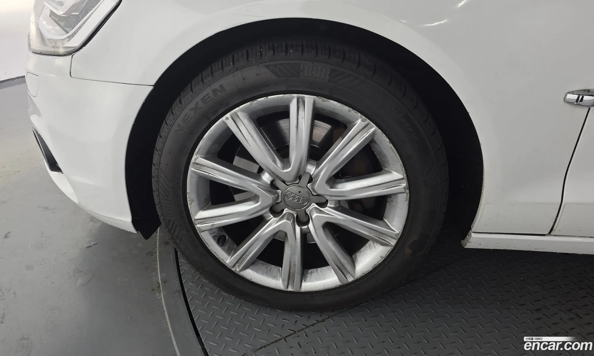 Audi A6 2015 — 17