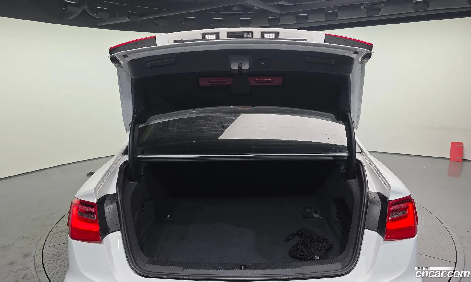 Audi A6 2015 — 16