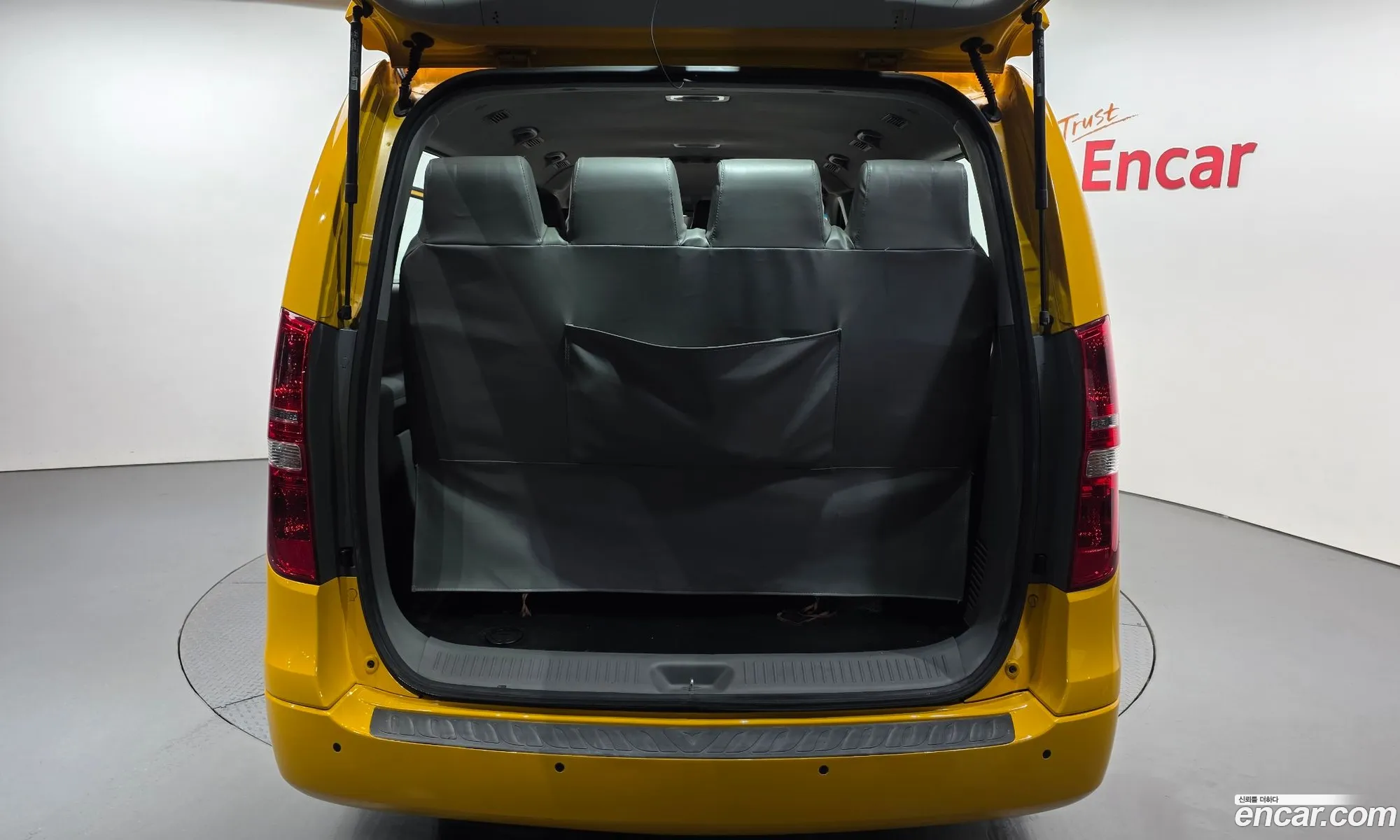 Hyundai Grand Starex 2014 — 2