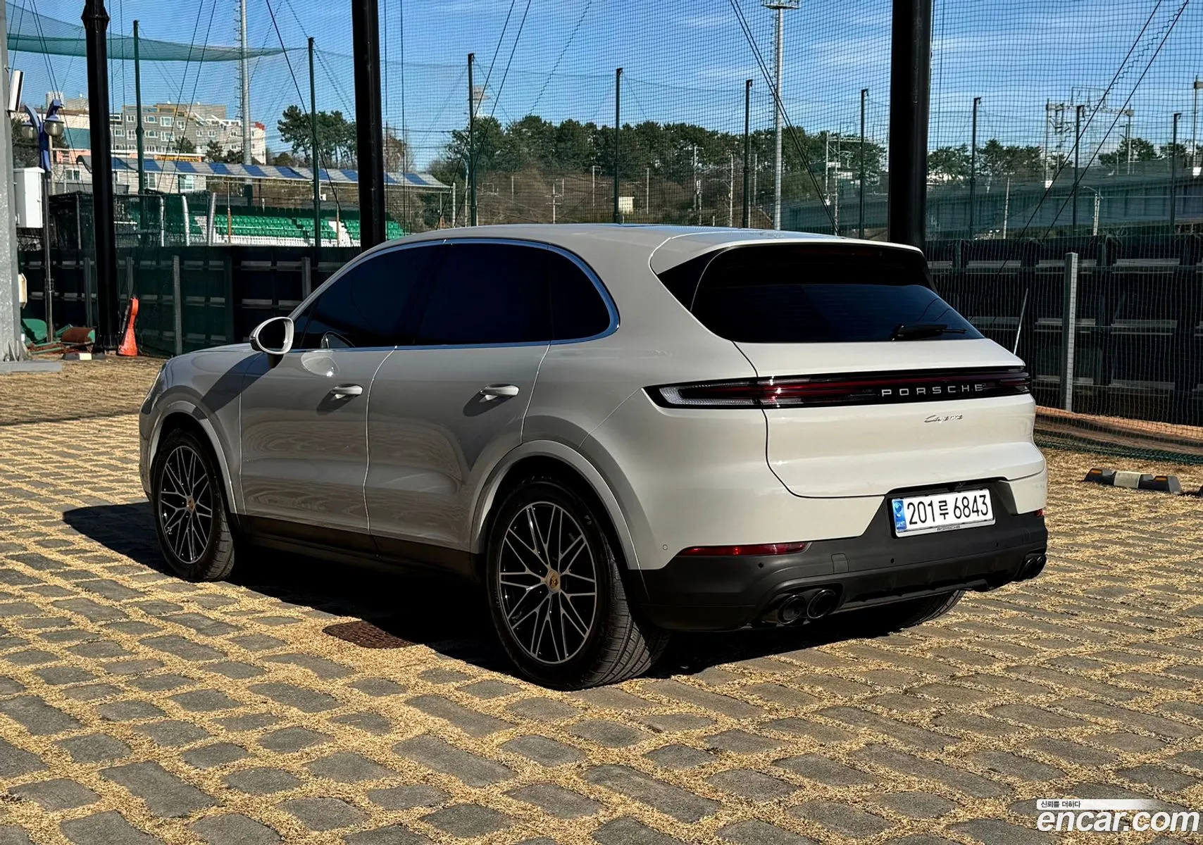 Porsche Cayenne 2023 — 18