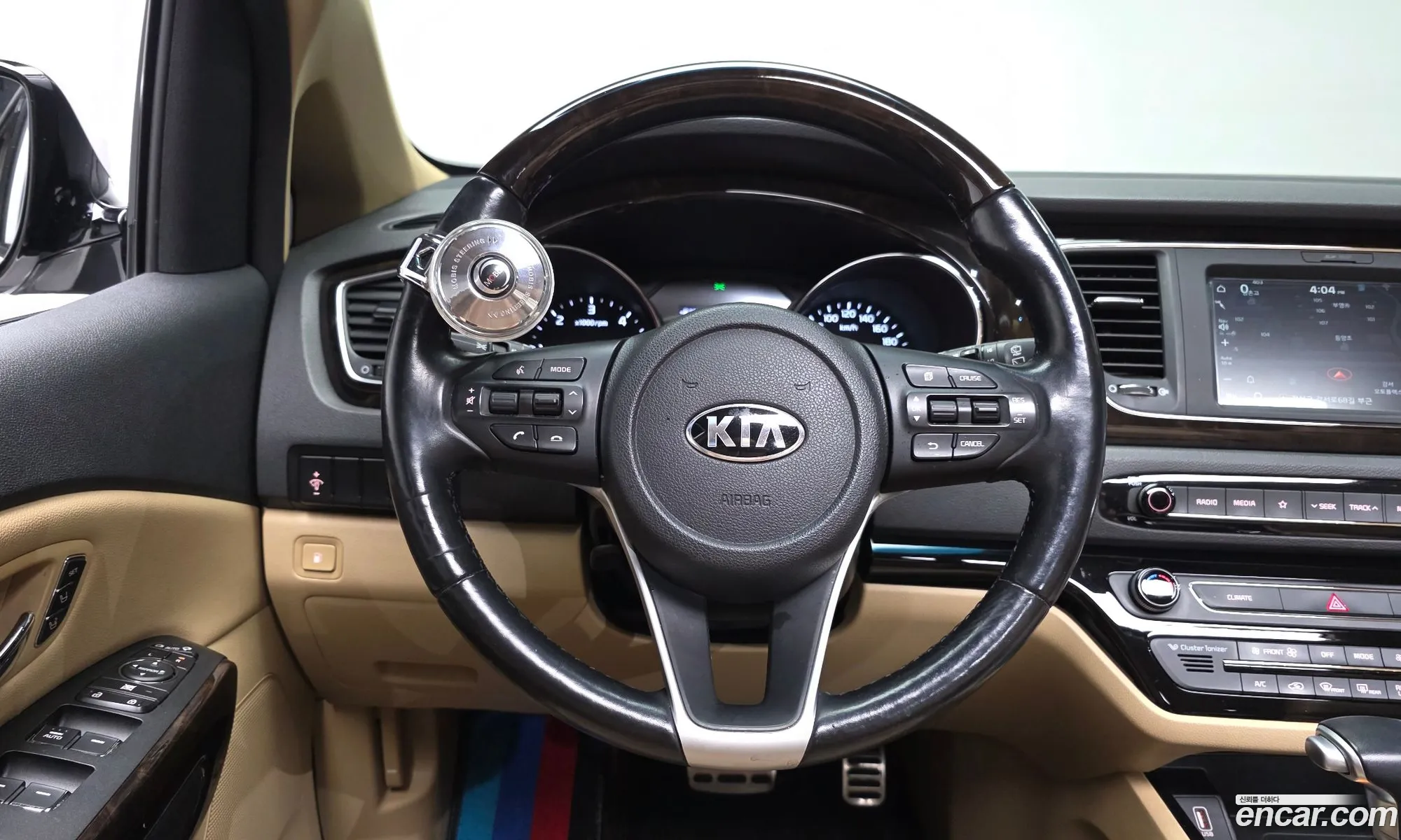 Kia Carnival 2019 — 9