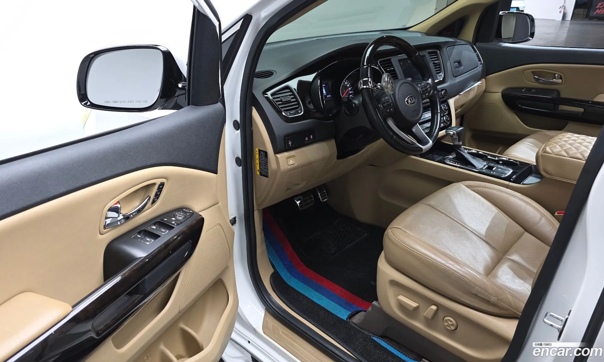 Kia Carnival 2019 — 10
