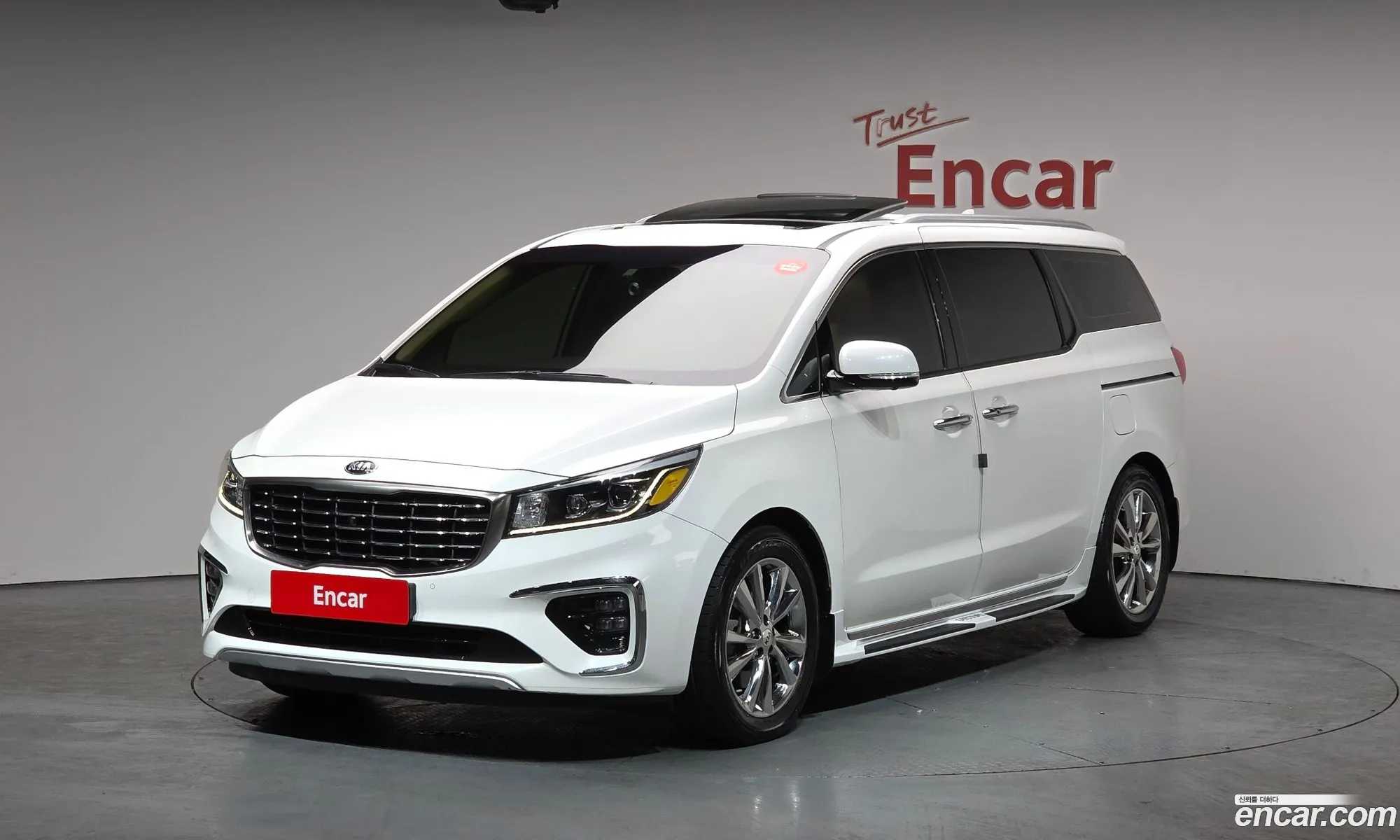 Kia Carnival 2019 — 17