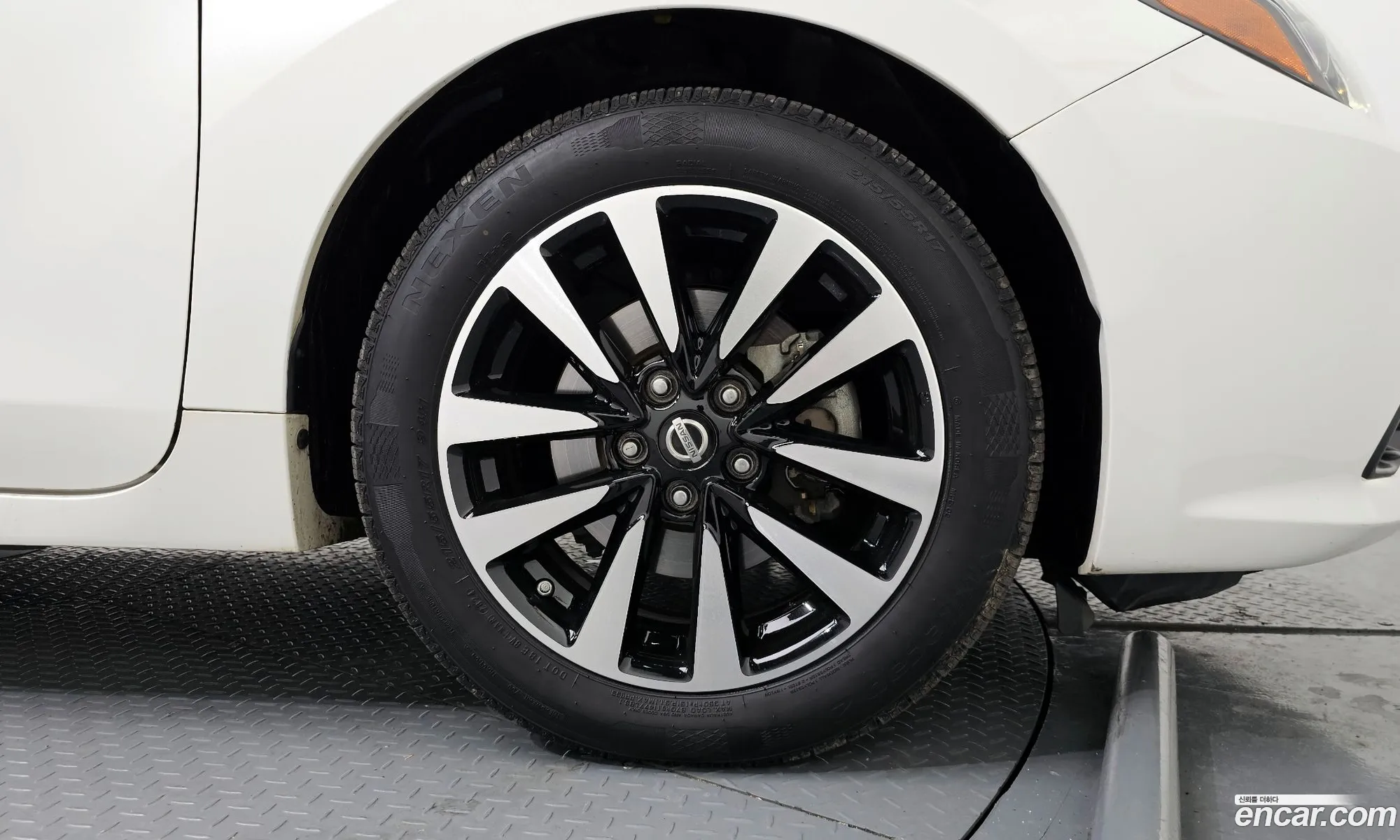 Nissan Altima 2018 — 12