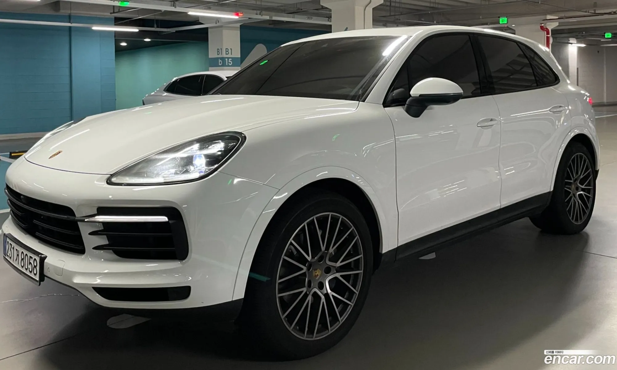 Porsche Cayenne 2023 — 17