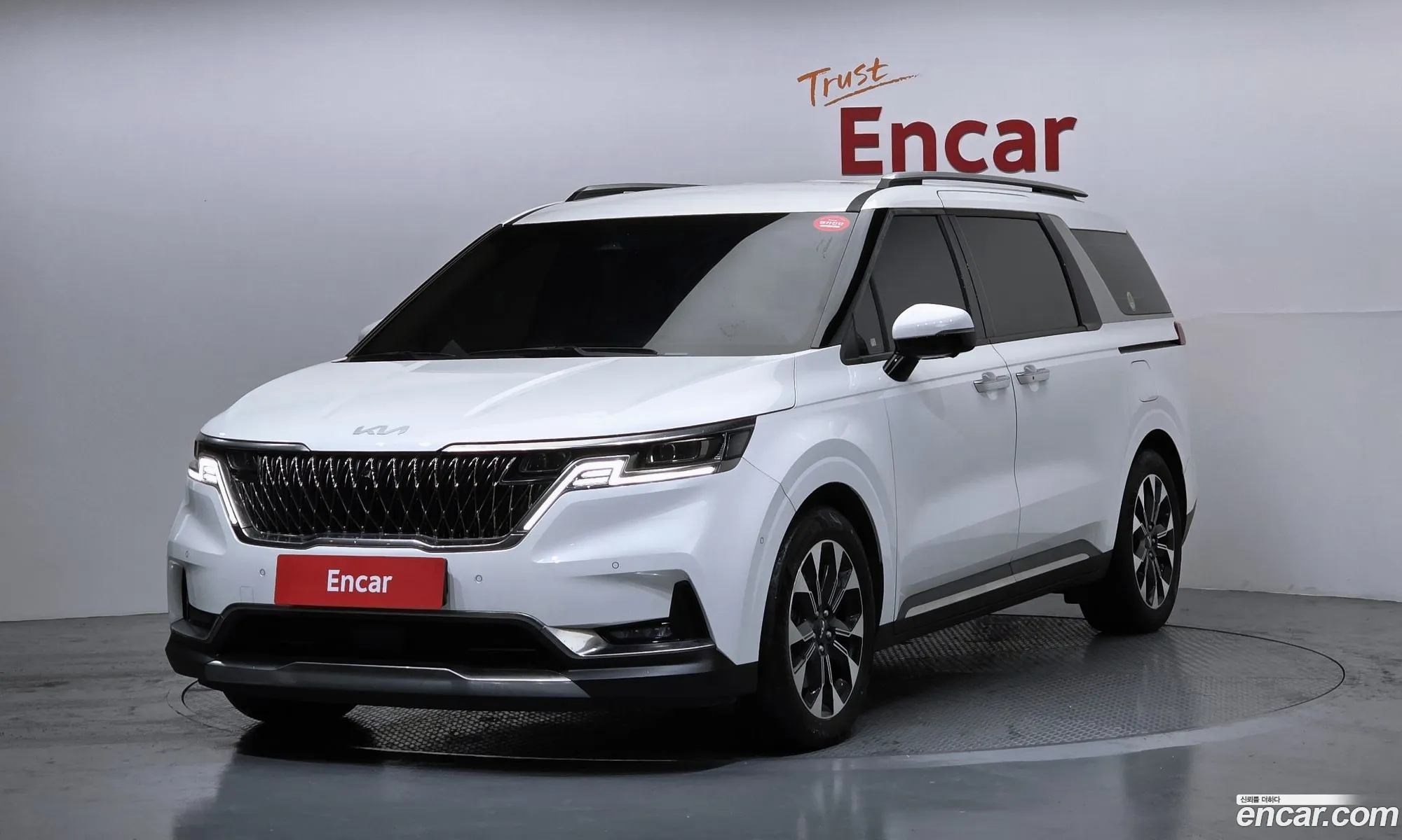 Kia Carnival 2023 — 18