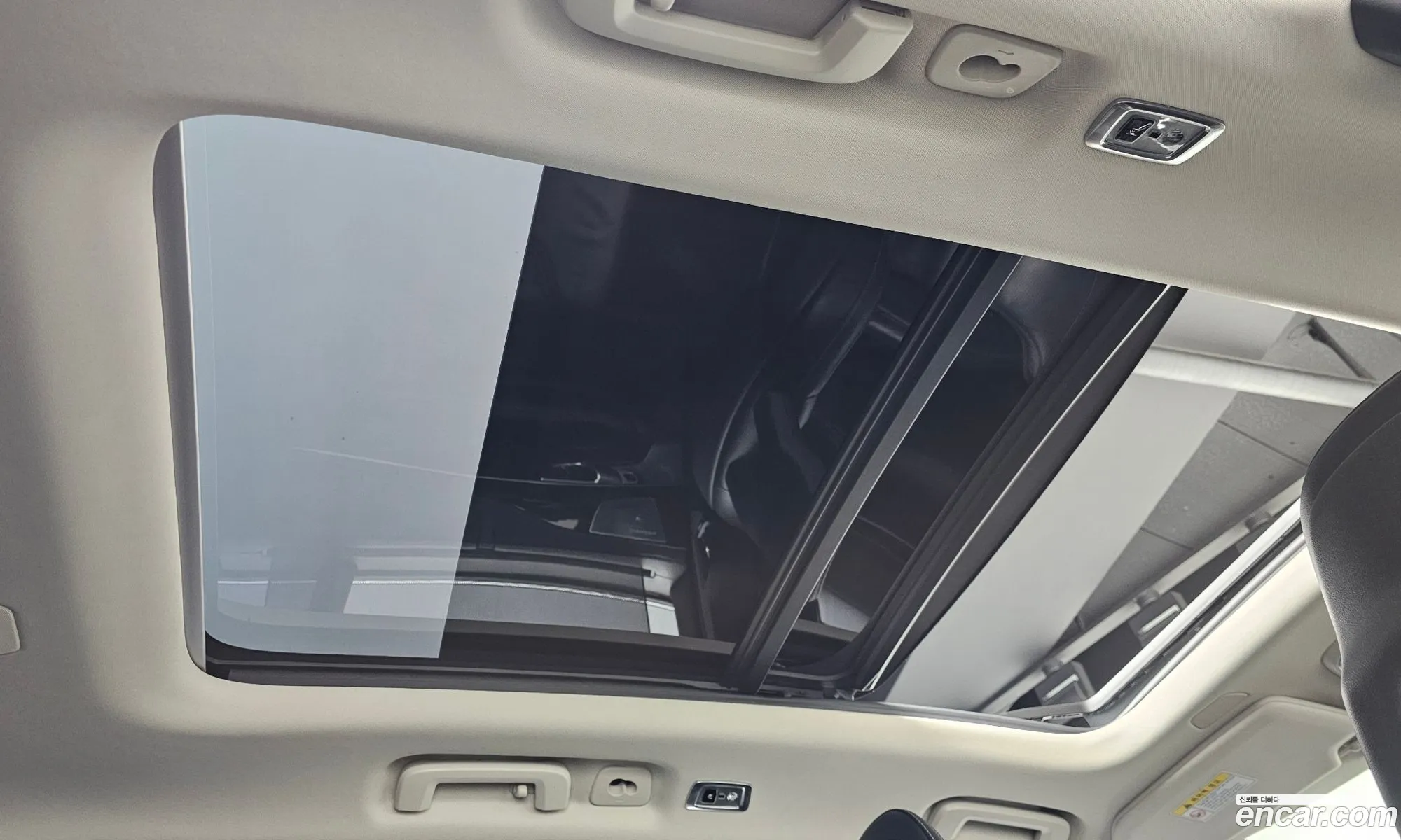 Volvo XC90 2016 YV1LFA22CH1119663 — 13