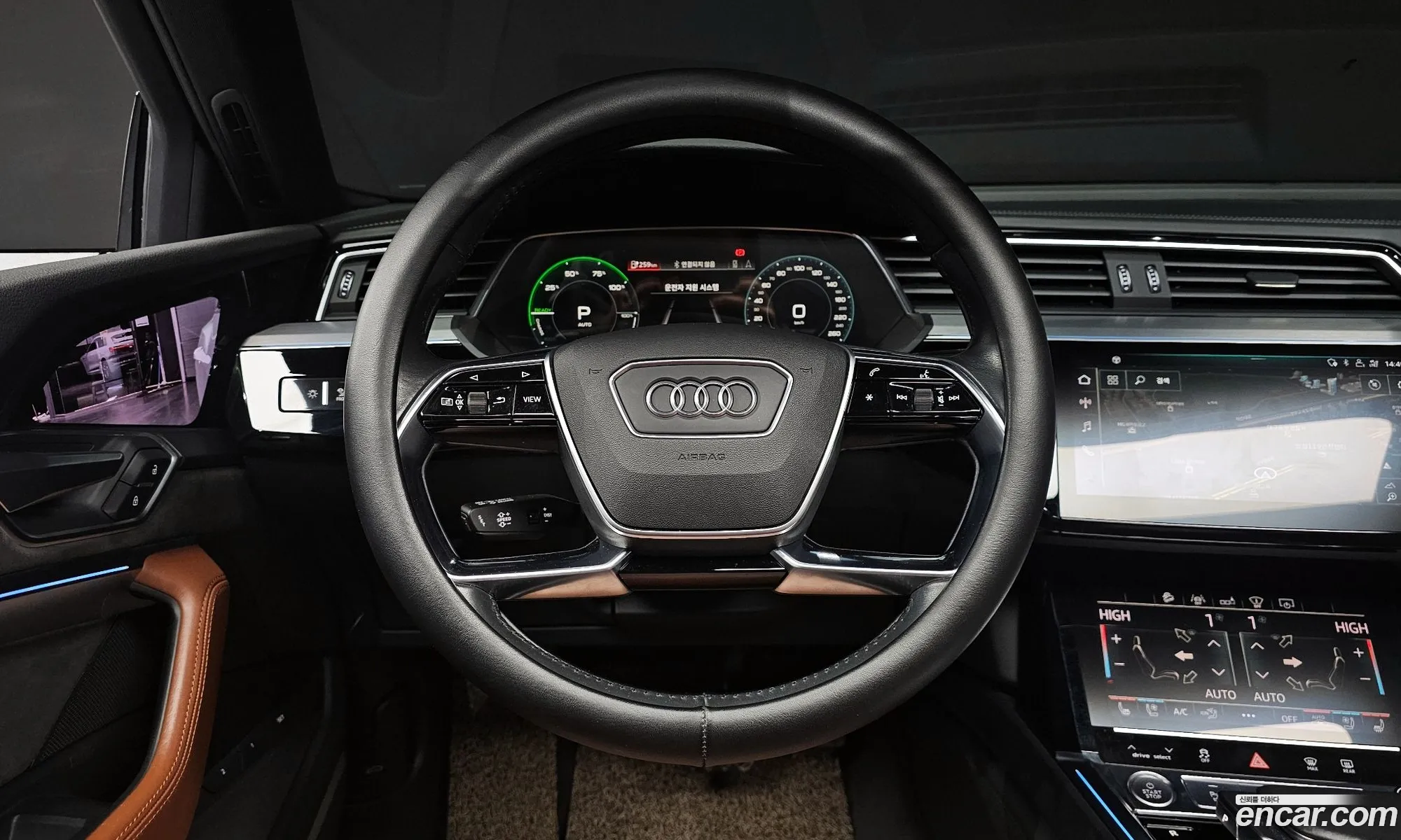 Audi e-tron 2020 WAUZZZGE3LB030103 — 11