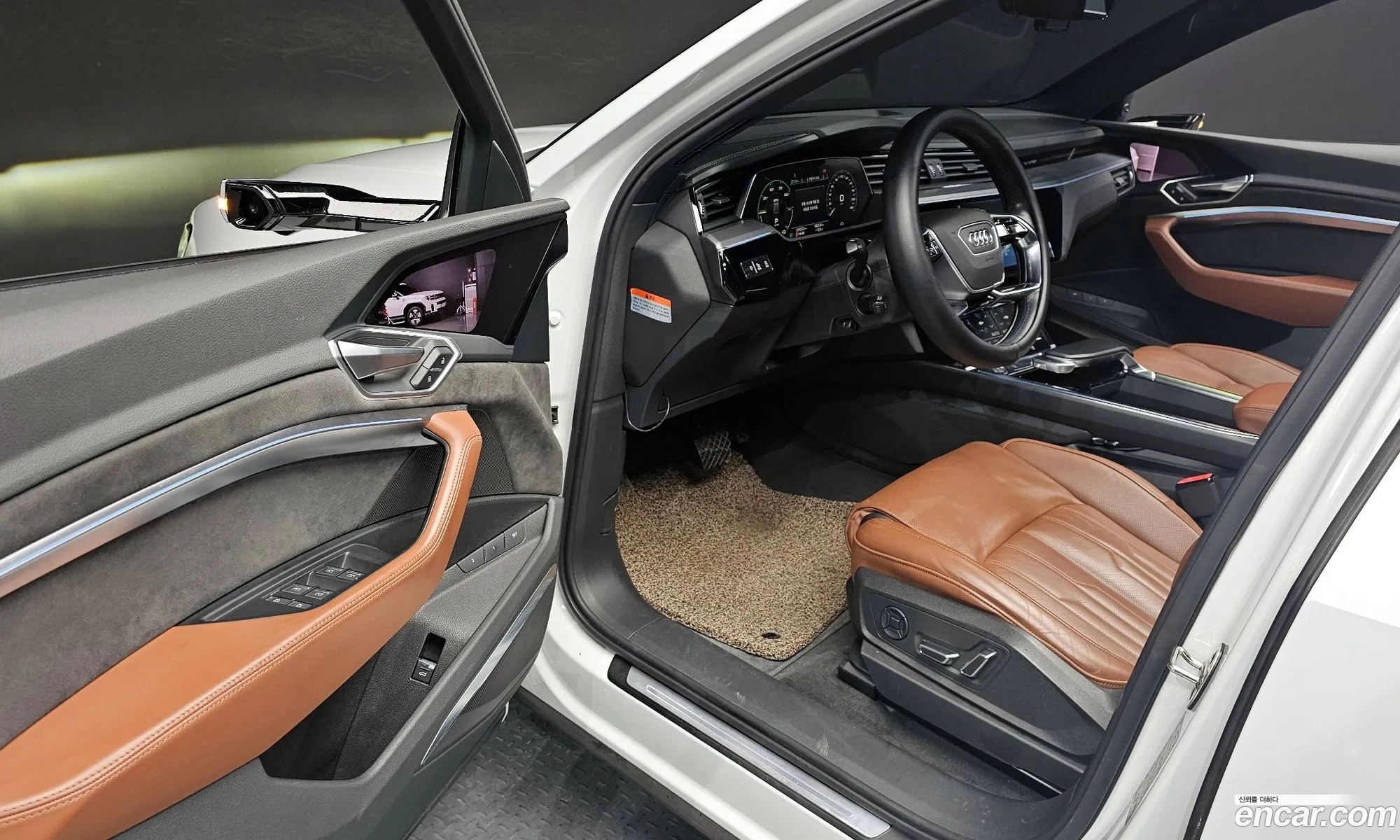 Audi e-tron 2020 WAUZZZGE3LB030103 — 6