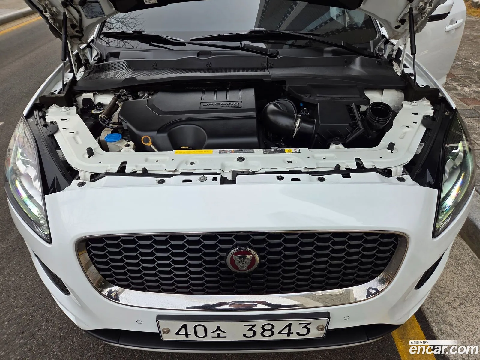 Jaguar E-Pace 2018 — 8