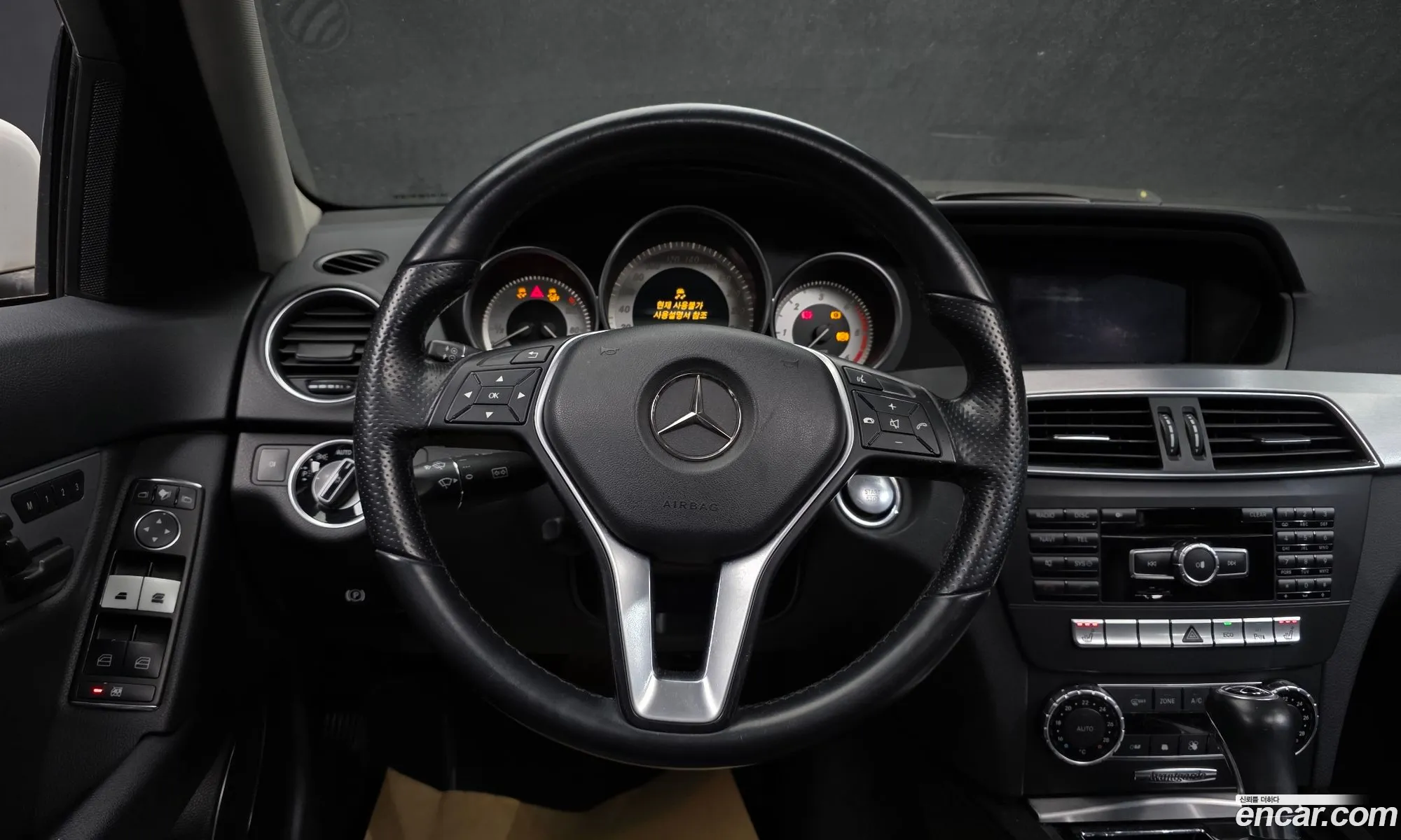 Mercedes-Benz C-Class W204 2012 WDDGF0CB5DA773370 — 3