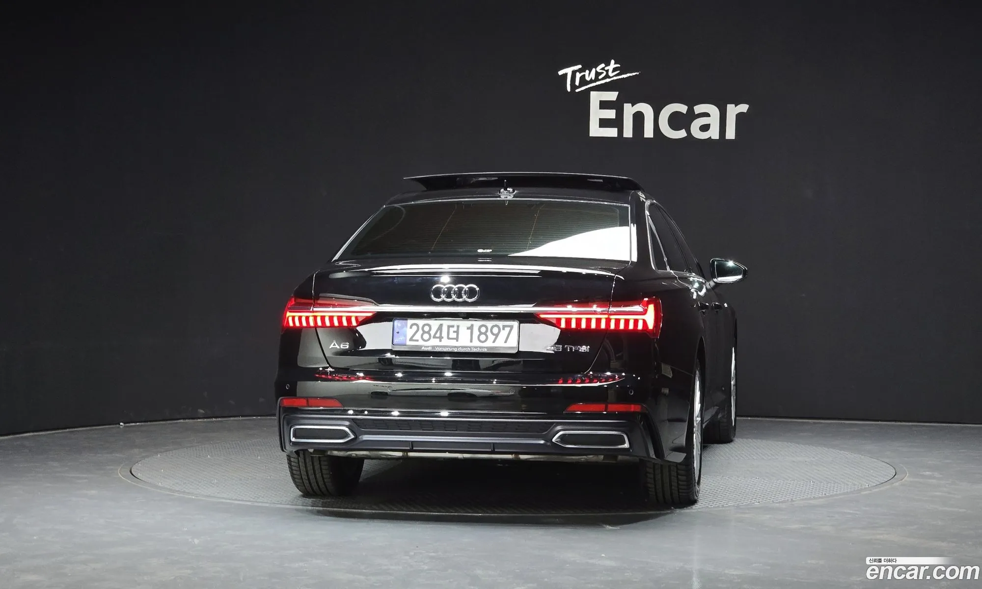 Audi A6 2021 WAUZZZF27MN002523 — 2