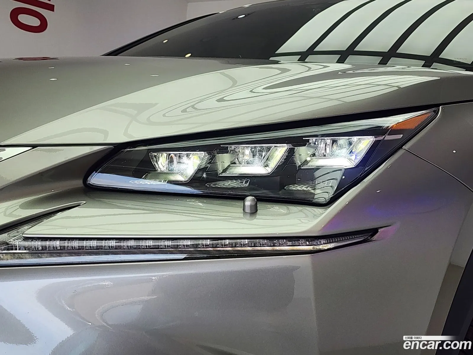 Lexus NX300h 2016 — 3
