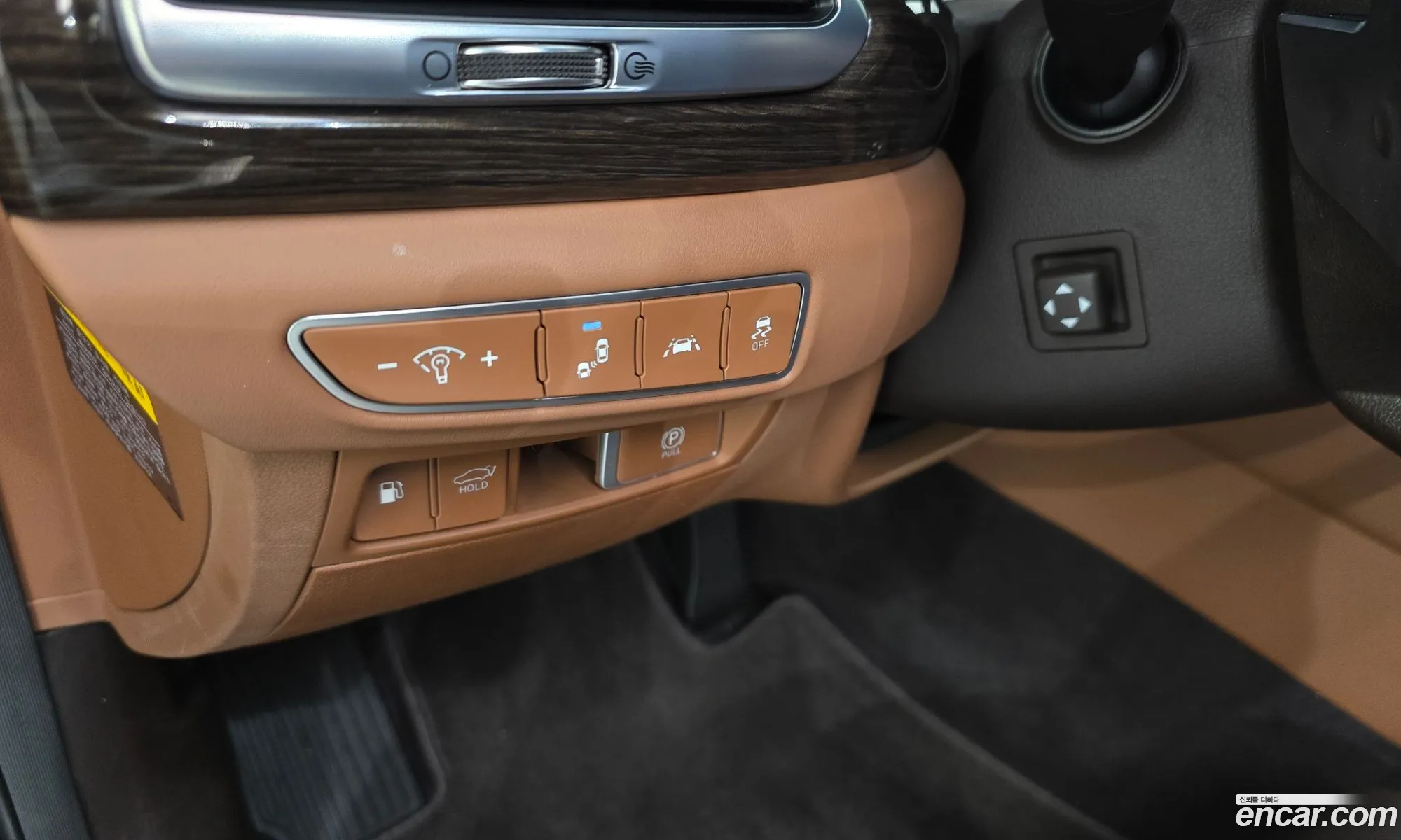 Genesis G90 2019 — 16