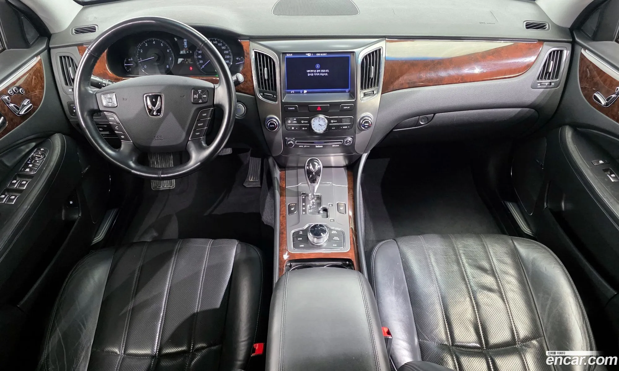 Hyundai Equus 2010 — 10